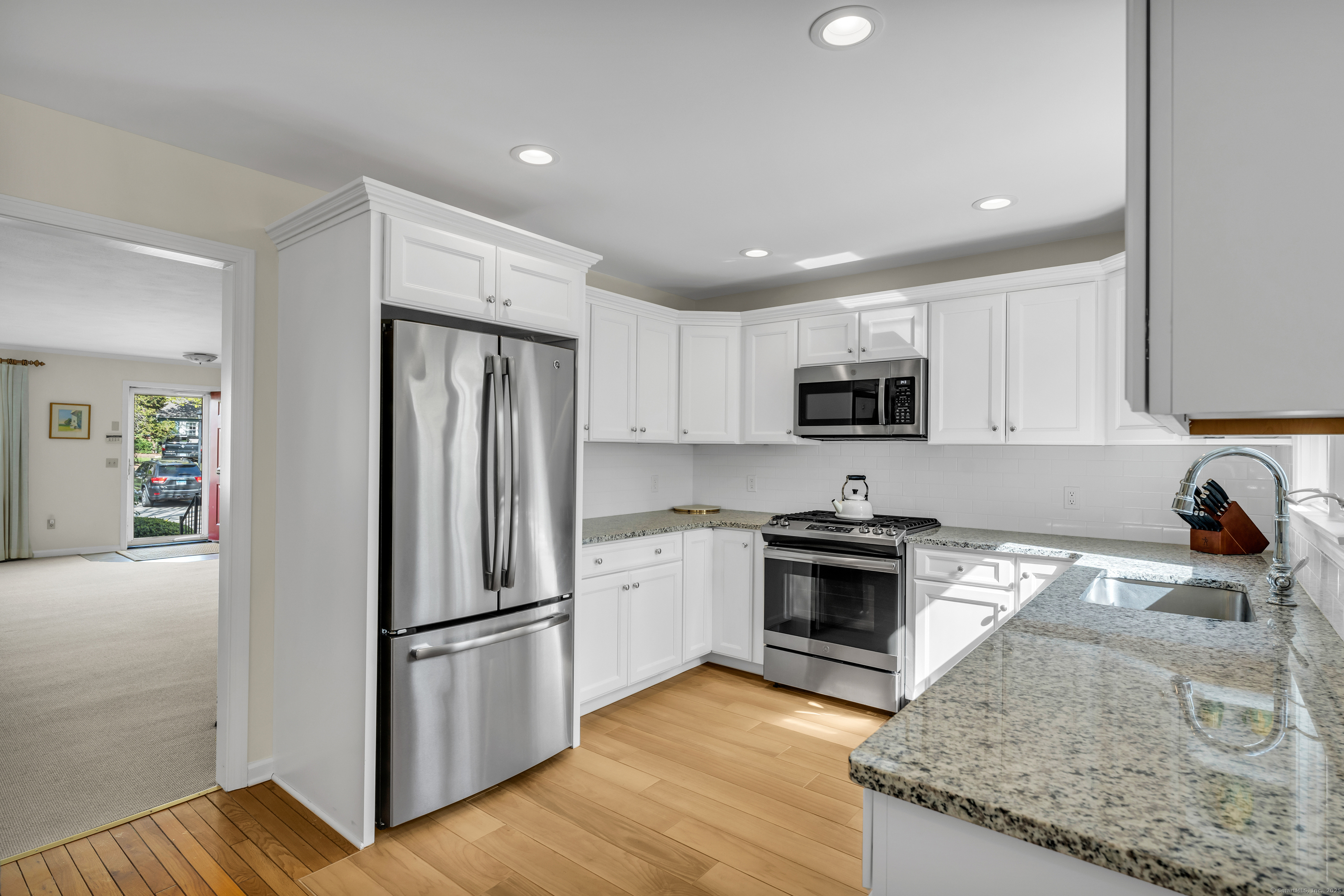 11 Strathmore Lane #11, Madison, Connecticut image 6
