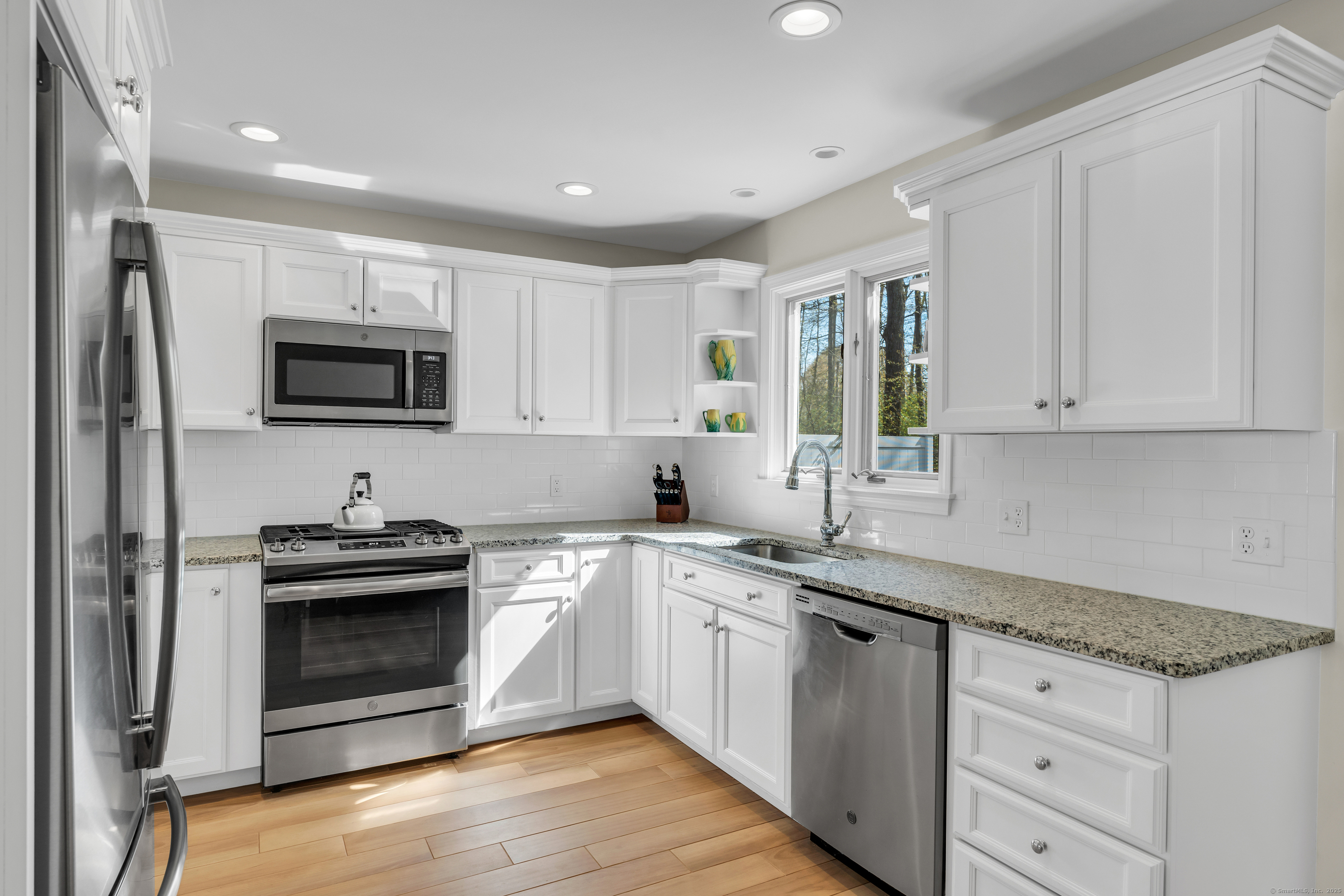 11 Strathmore Lane #11, Madison, Connecticut image 5