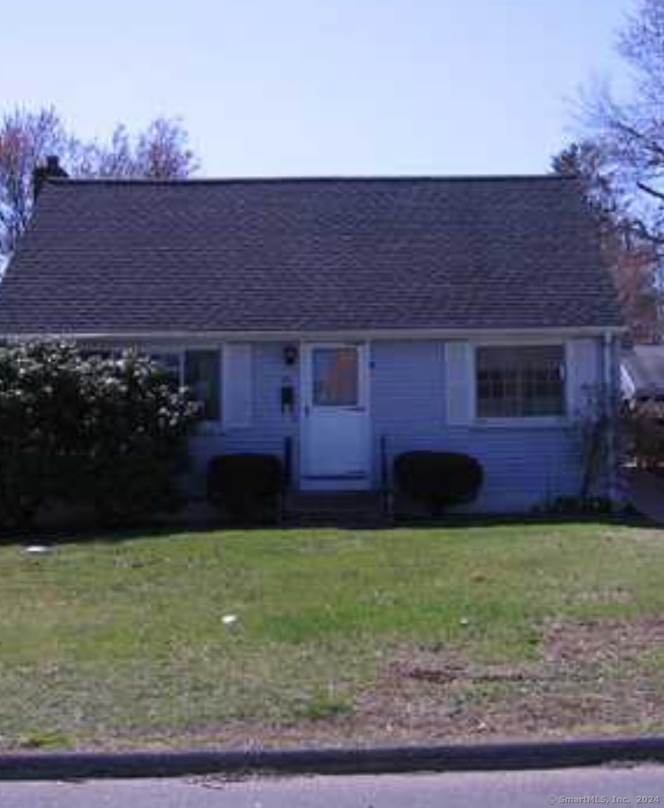 Vance Road, Bristol, Connecticut - 3 Bedrooms  
2 Bathrooms  
7 Rooms - 