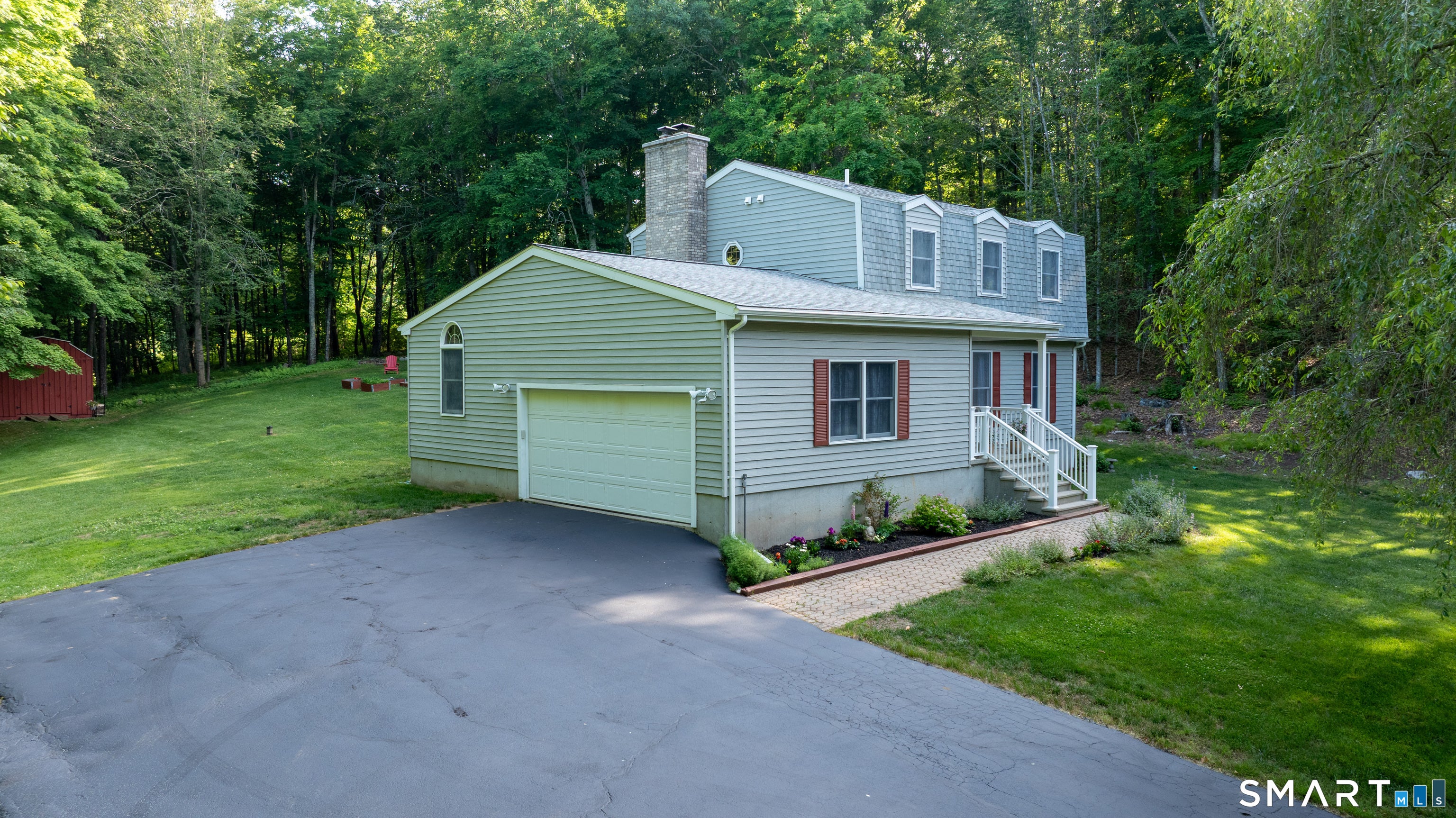 85 White Plains Road