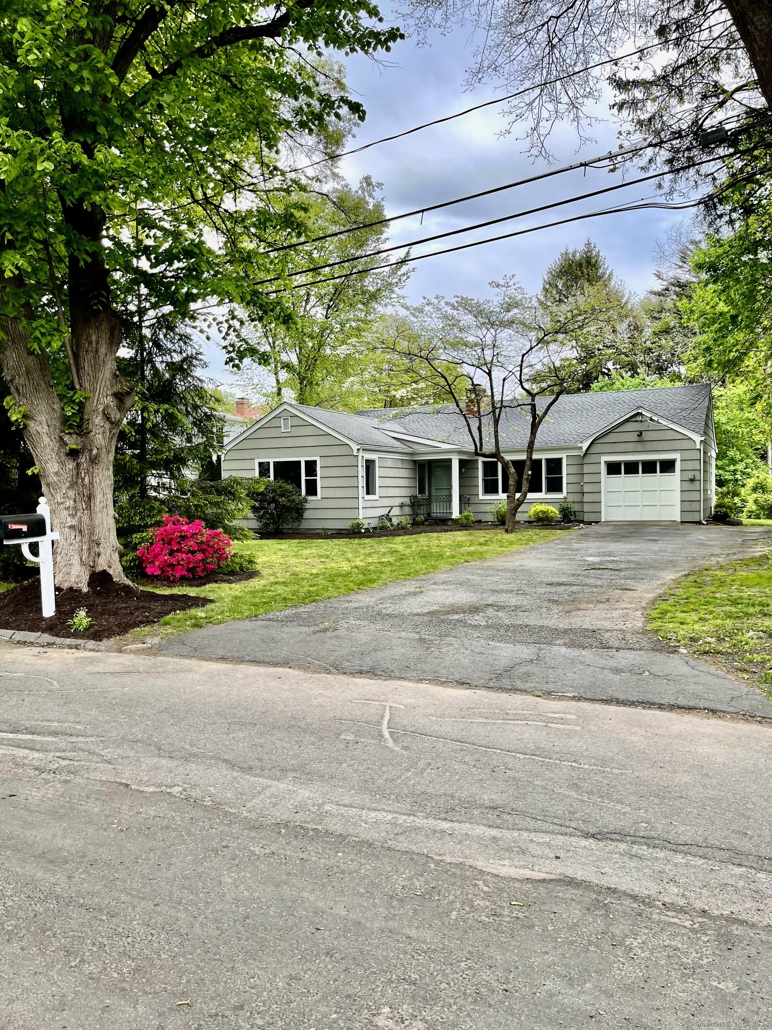 Rental Property at 4 Evergreen Parkway, Westport, Connecticut - Bedrooms: 3 
Bathrooms: 2 
Rooms: 6  - $5,800 MO.