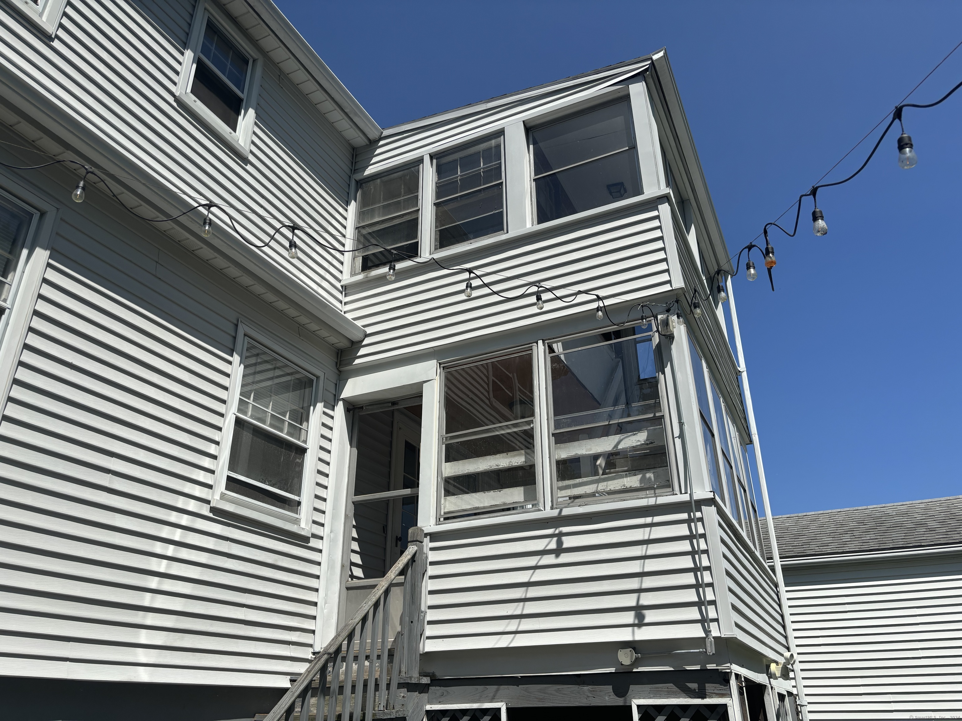 Rental Property at 50 Johnson Street 2nd Floor, Middletown, Connecticut - Bedrooms: 2 
Bathrooms: 1 
Rooms: 5  - $1,500 MO.