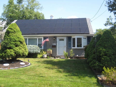 Homes For Sale - 29 Meetinghouse Lane<br/> Milford, CT 06460
