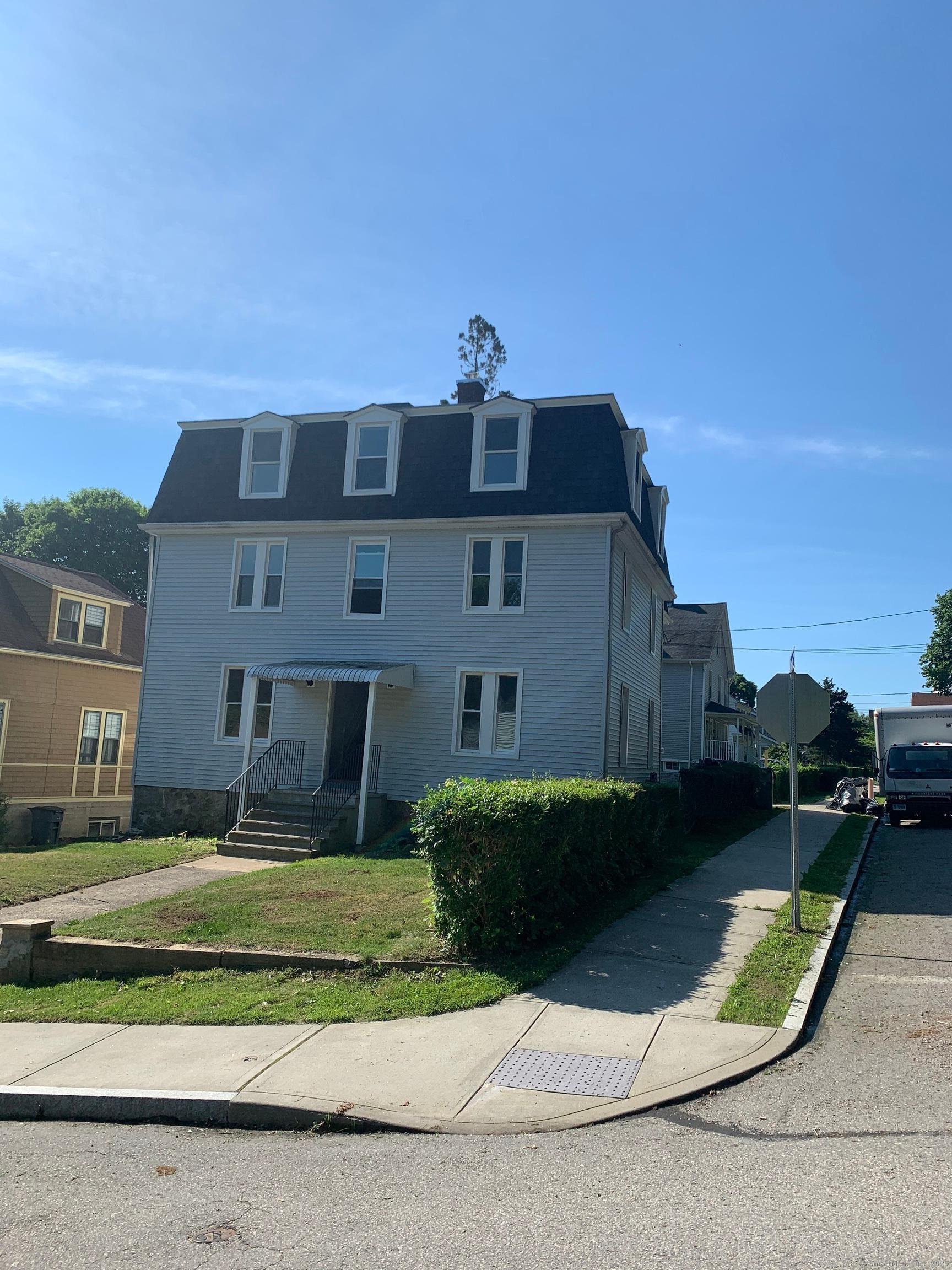 1 Farnsworth Street 2