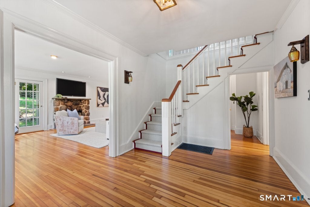 592 West Hill Road