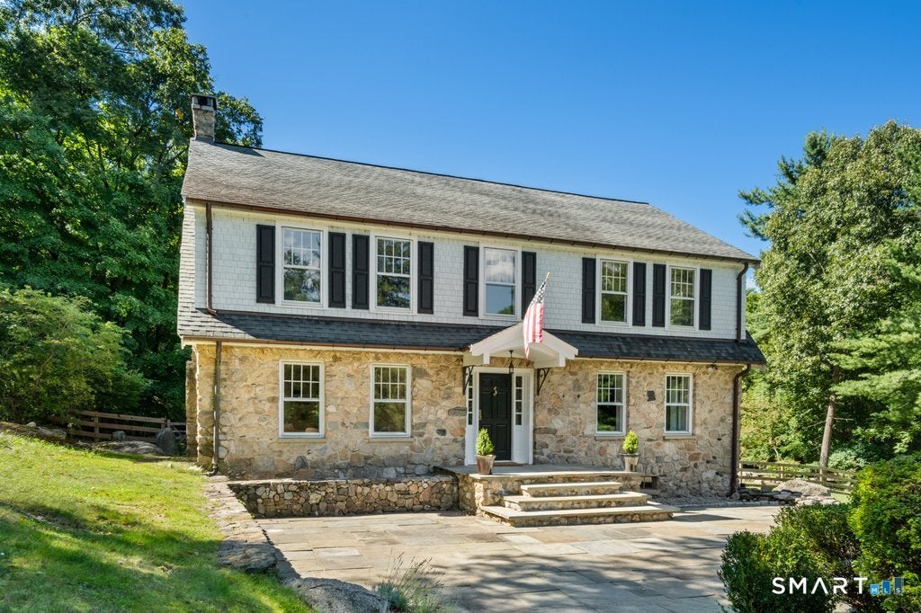 592 West Hill Road