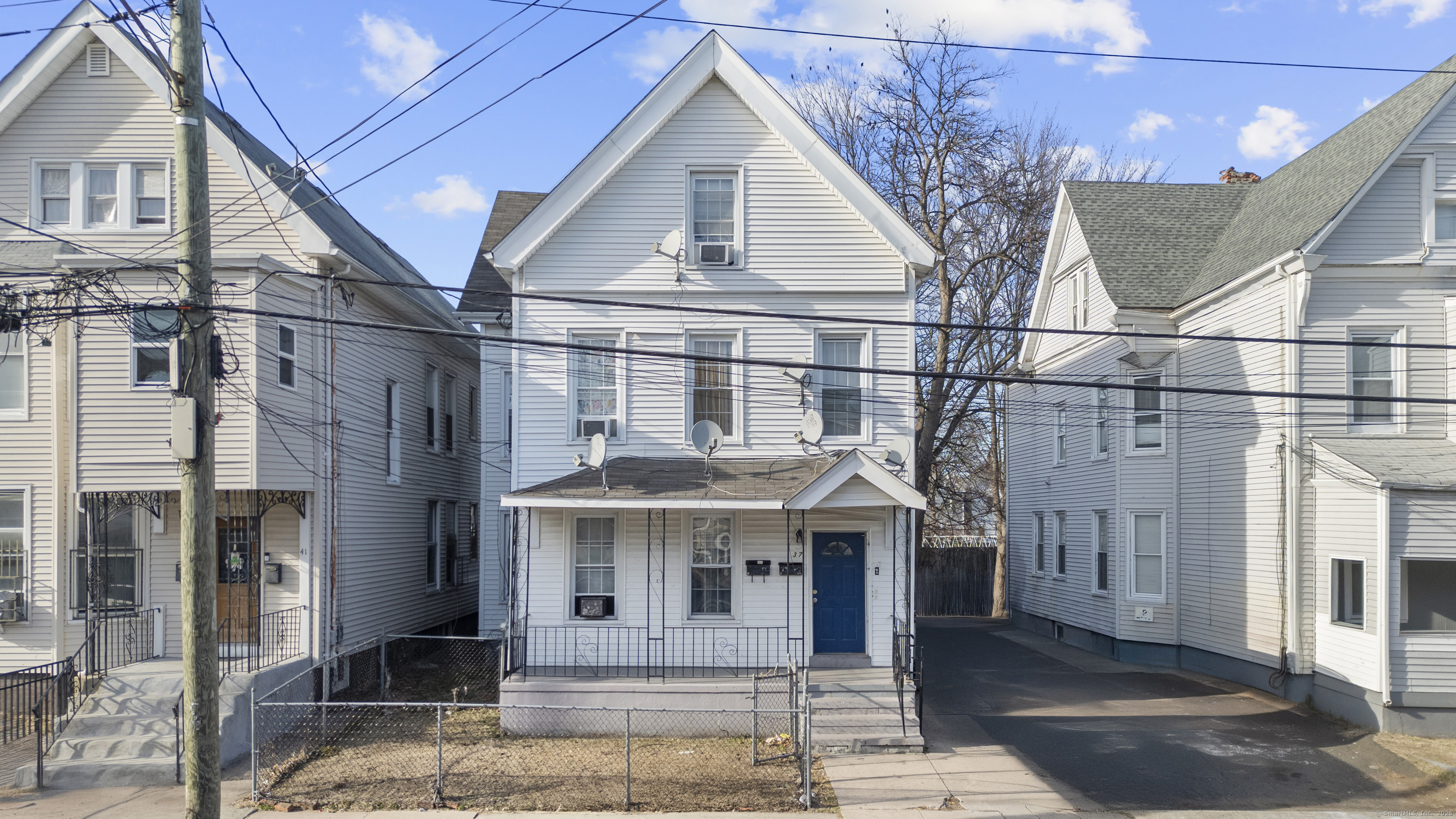 Property for Sale at Cassius Street, New Haven, Connecticut - Bedrooms: 8 
Bathrooms: 3 
Rooms: 15  - $419,900