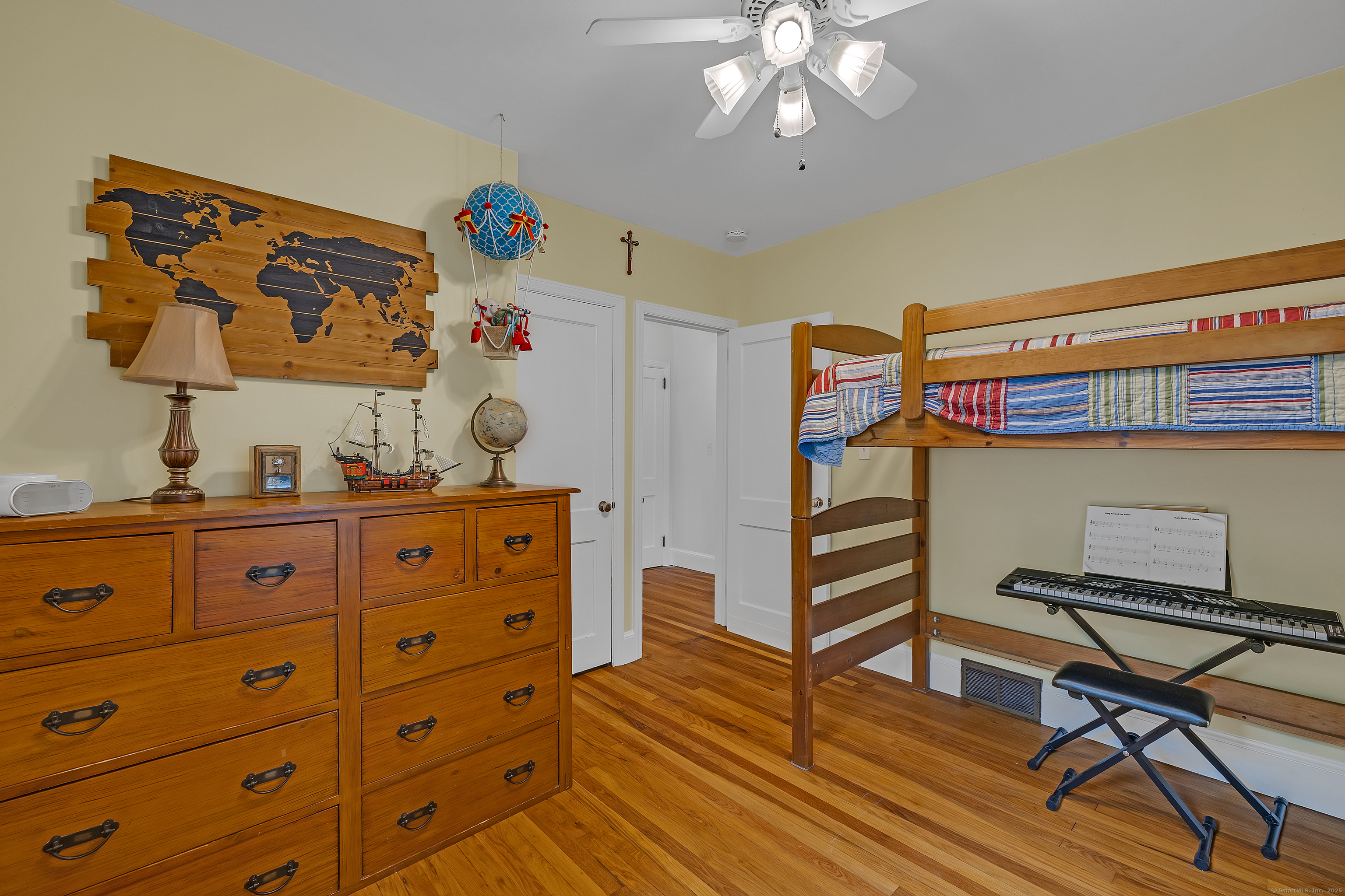 172 Huntingtown Road, Newtown, Connecticut image 12