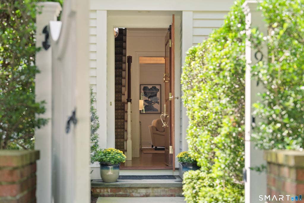 Photo of 197 Park Street #197, New Canaan, CT 06840 (MLS # 24201523)