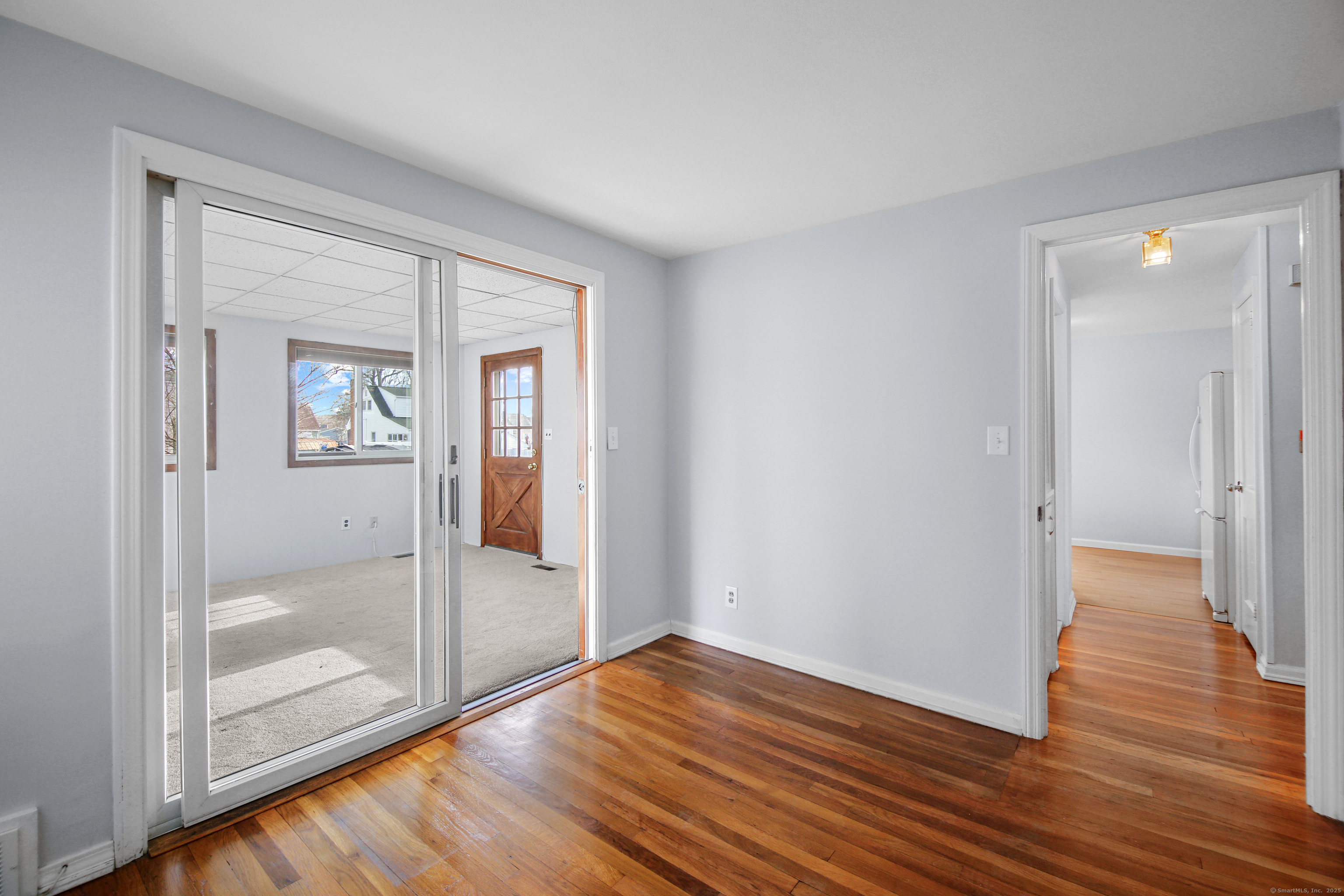 West Hartford, Connecticut 06110, United States, 3 Bedrooms Bedrooms, ,2 BathroomsBathrooms,Residential,Pending,20281