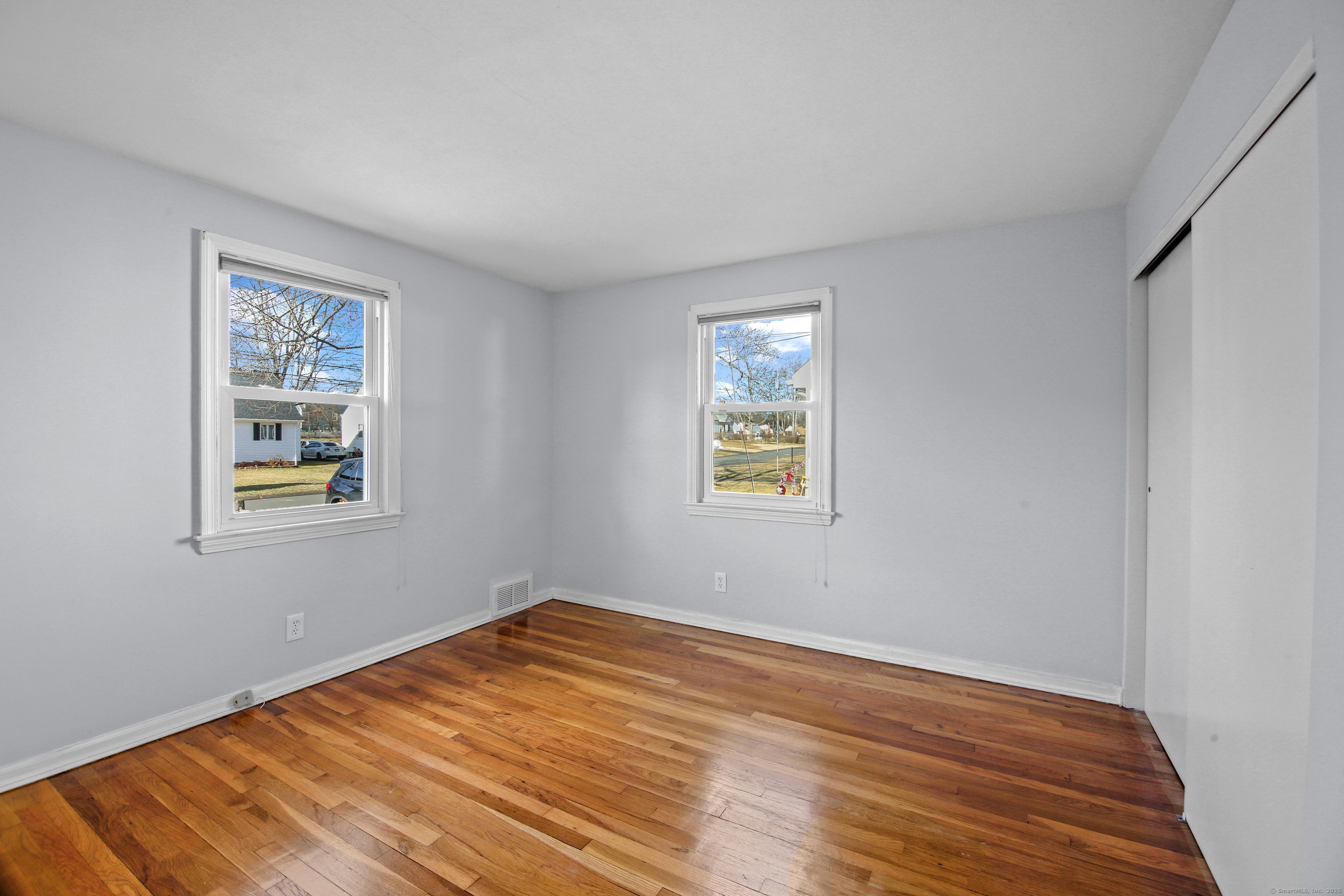 West Hartford, Connecticut 06110, United States, 3 Bedrooms Bedrooms, ,2 BathroomsBathrooms,Residential,Pending,20281