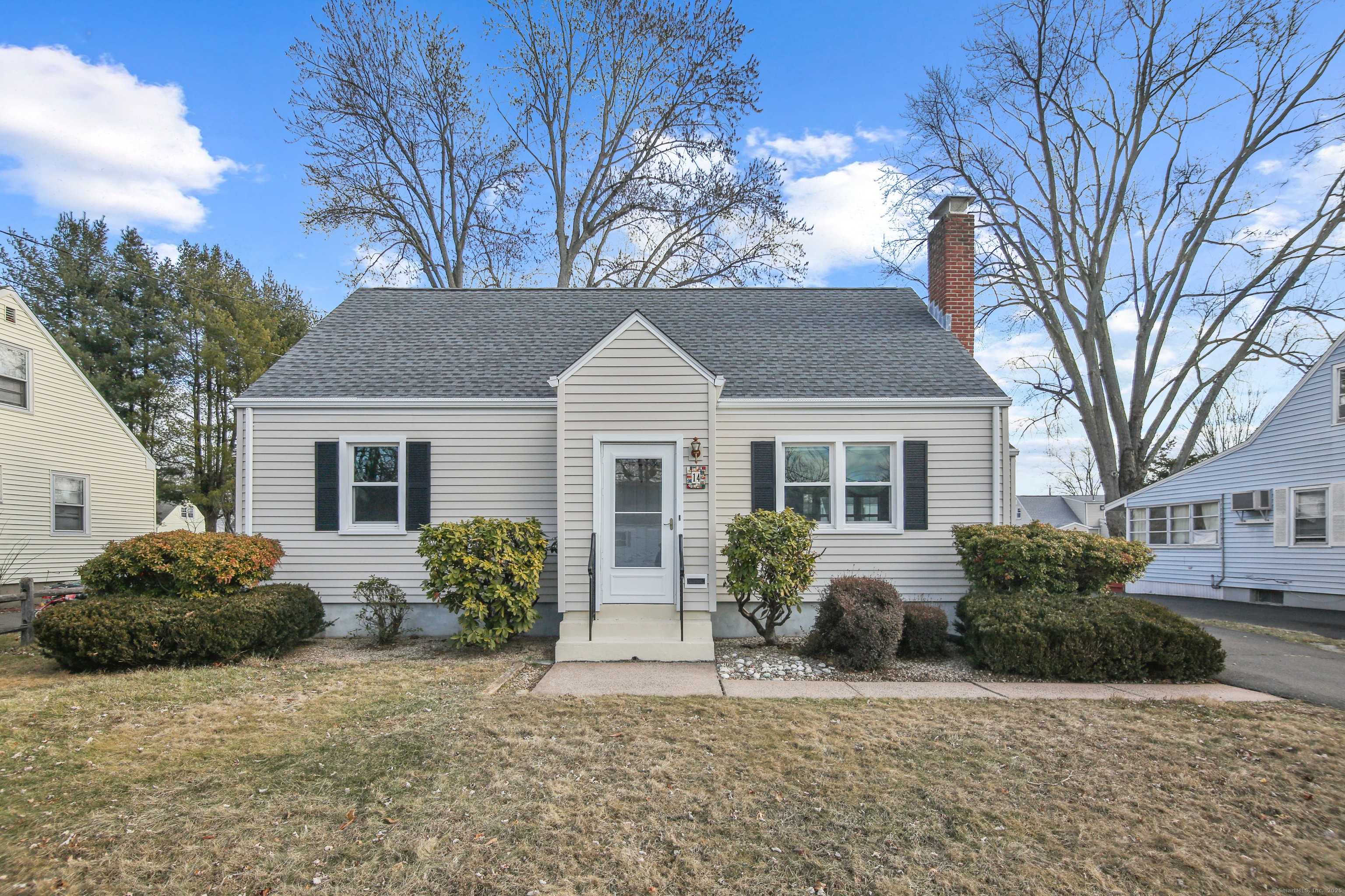 Rental Property at Brian Road, West Hartford, Connecticut - Bedrooms: 3 
Bathrooms: 2 
Rooms: 7  - $2,800 MO.