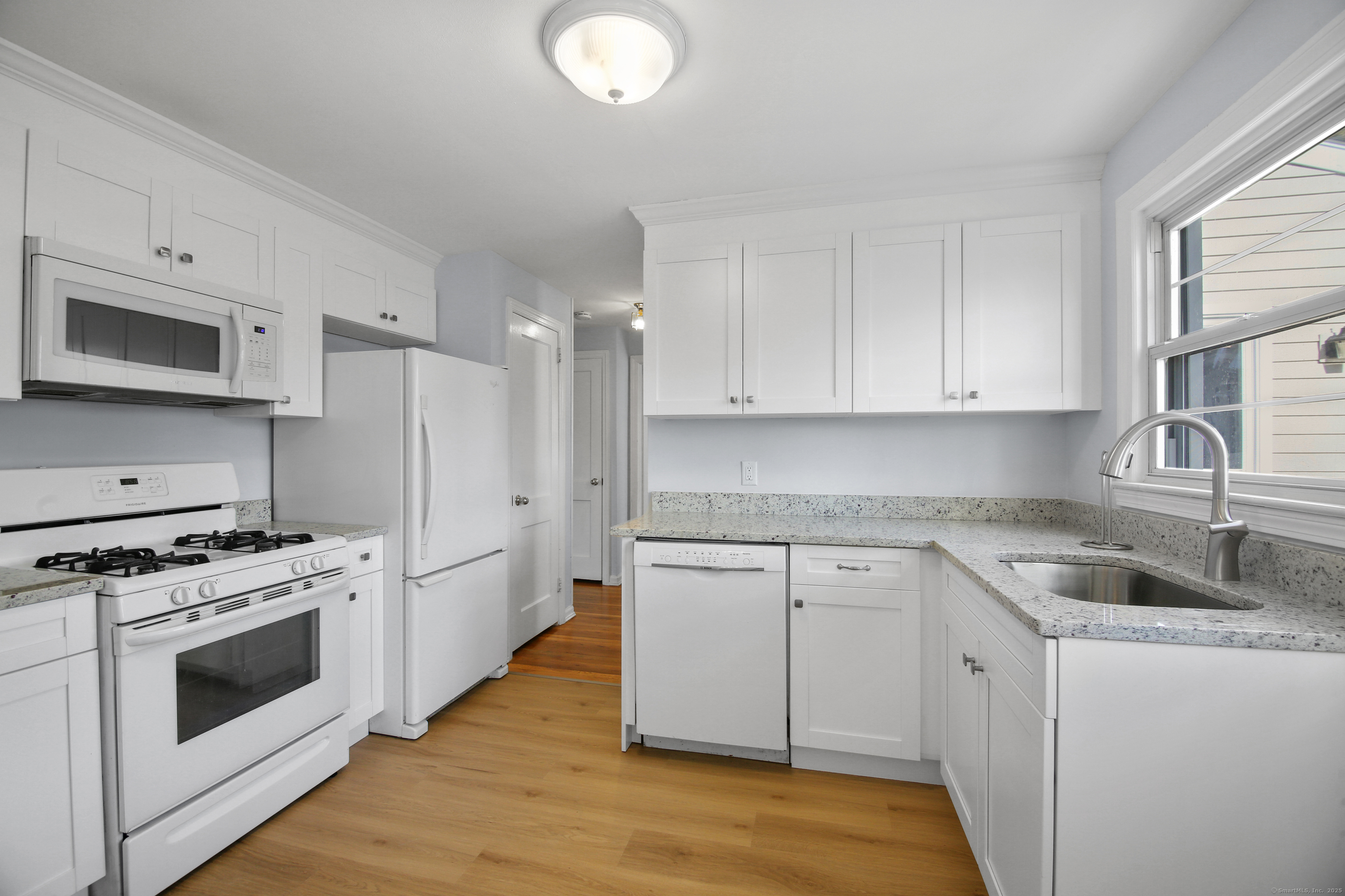 West Hartford, Connecticut 06110, United States, 3 Bedrooms Bedrooms, ,2 BathroomsBathrooms,Residential,Pending,20281