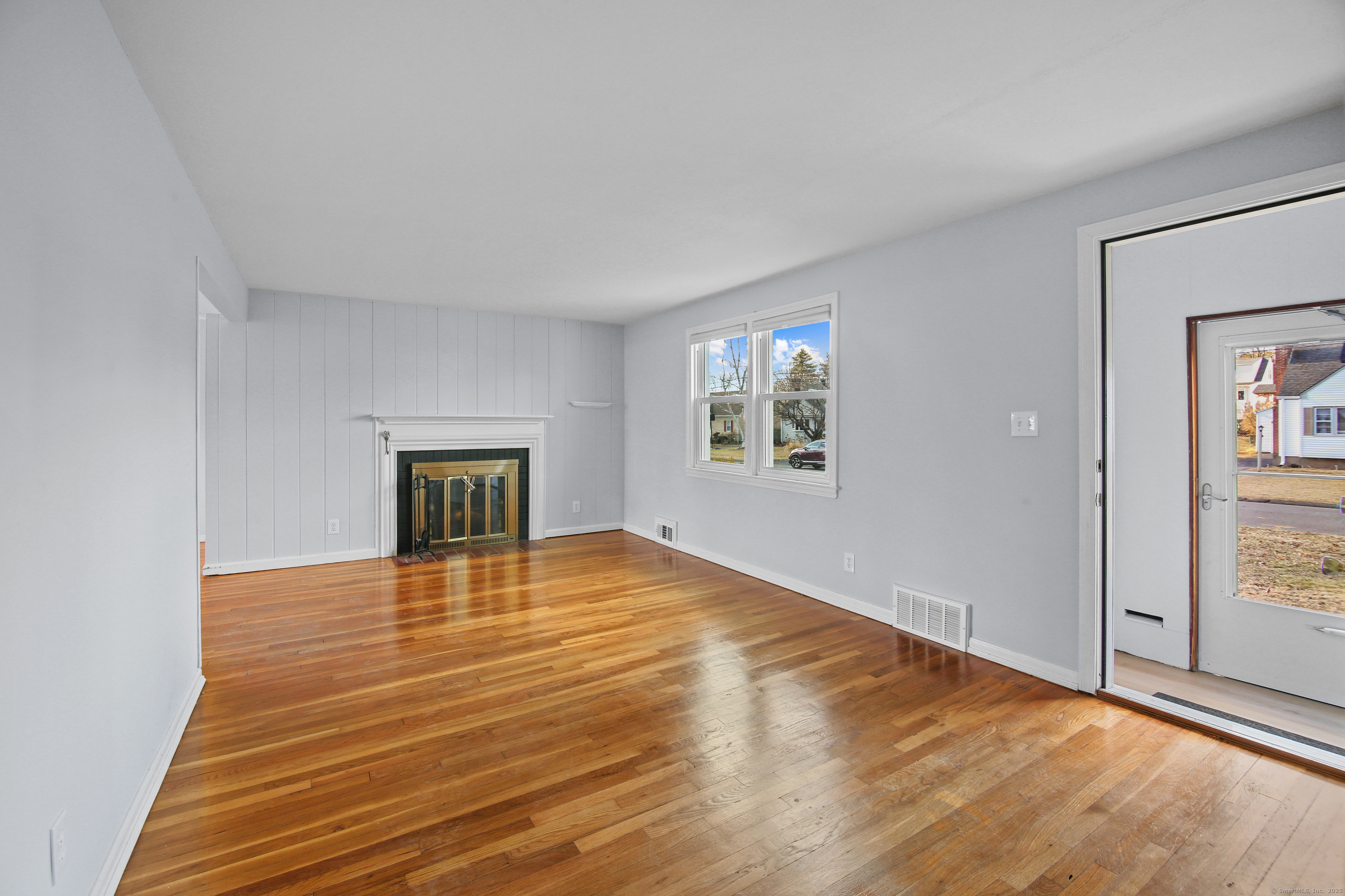 West Hartford, Connecticut 06110, United States, 3 Bedrooms Bedrooms, ,2 BathroomsBathrooms,Residential,Pending,20281