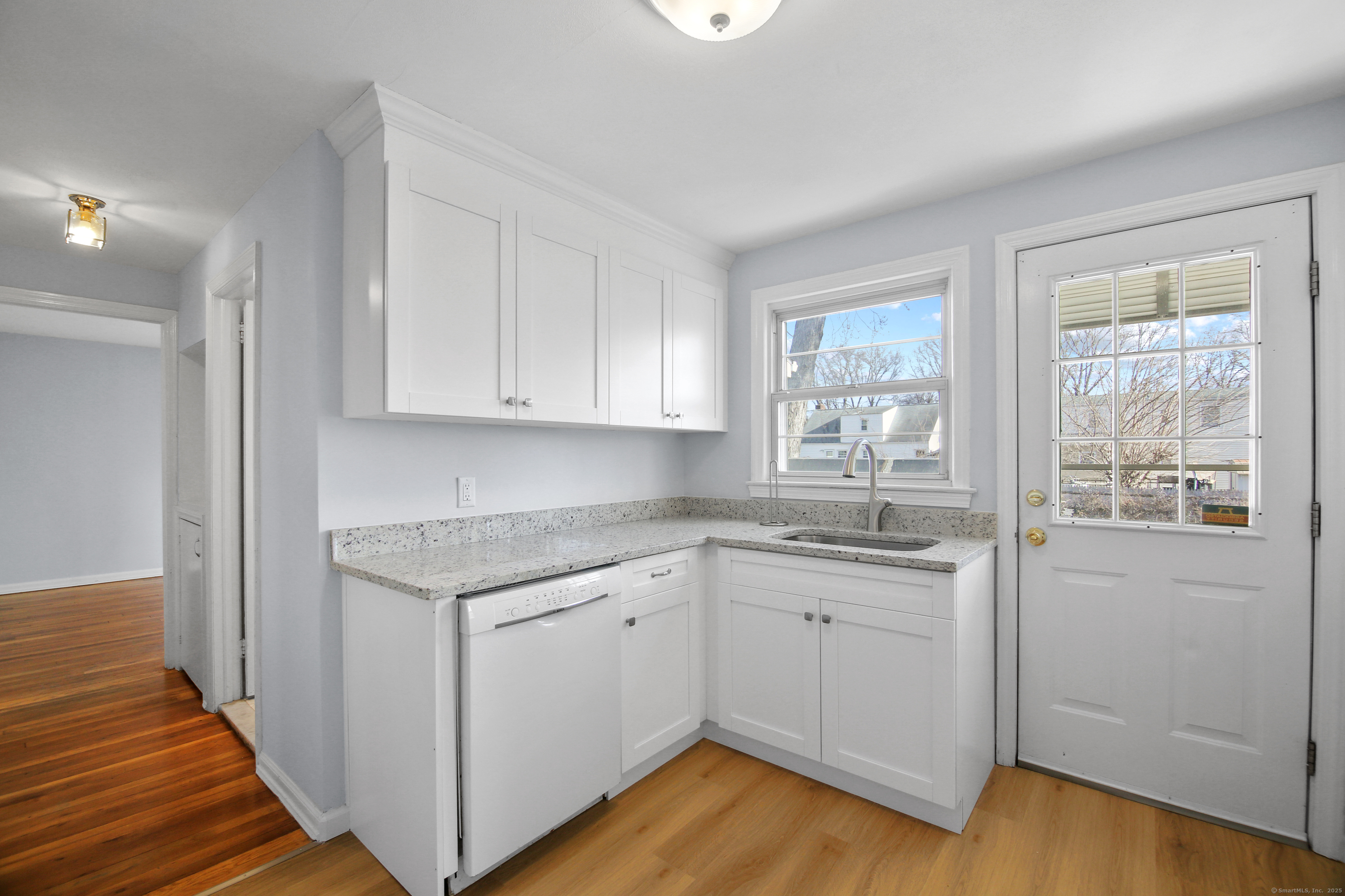 West Hartford, Connecticut 06110, United States, 3 Bedrooms Bedrooms, ,2 BathroomsBathrooms,Residential,Pending,20281