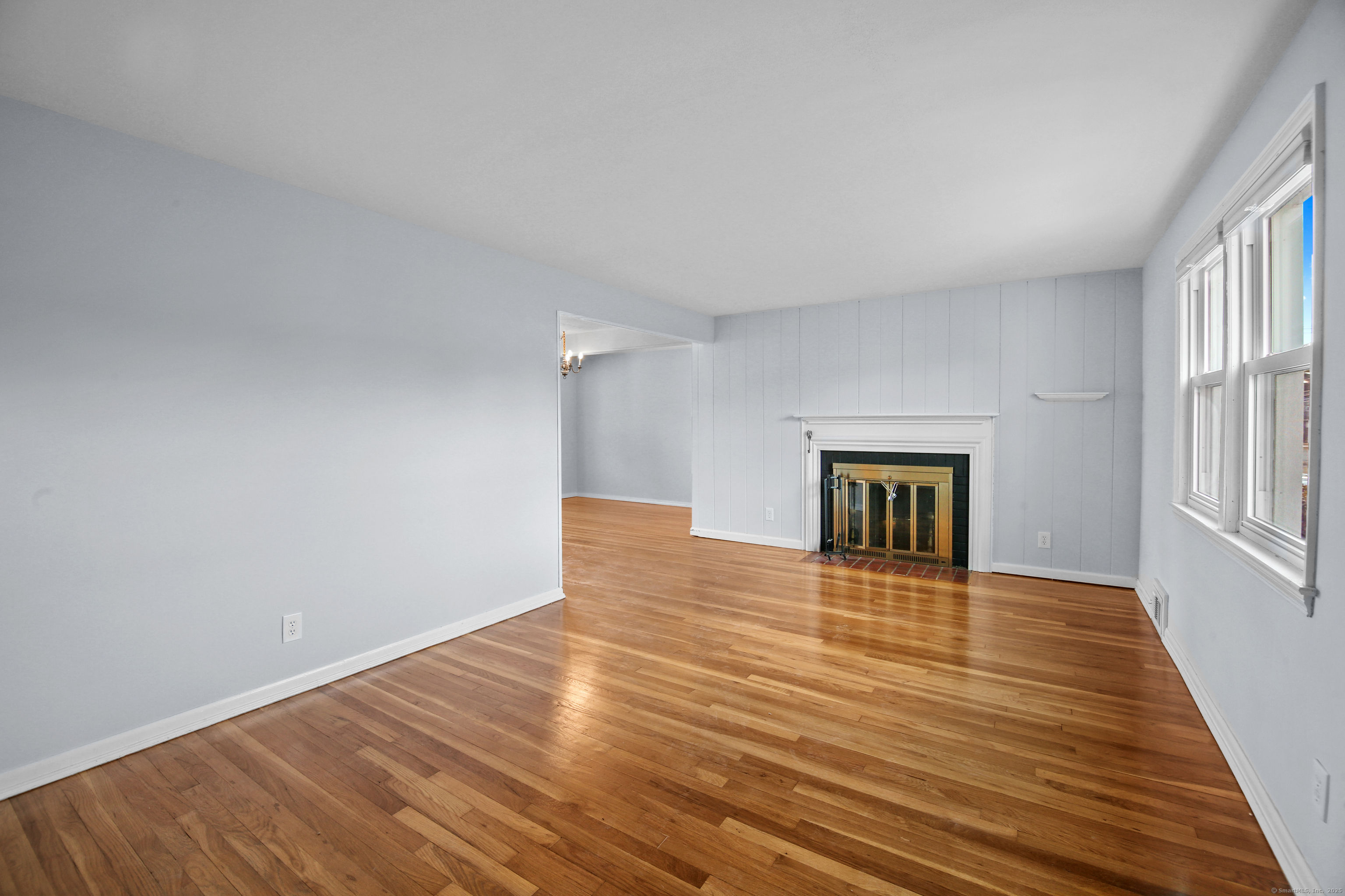 West Hartford, Connecticut 06110, United States, 3 Bedrooms Bedrooms, ,2 BathroomsBathrooms,Residential,Pending,20281