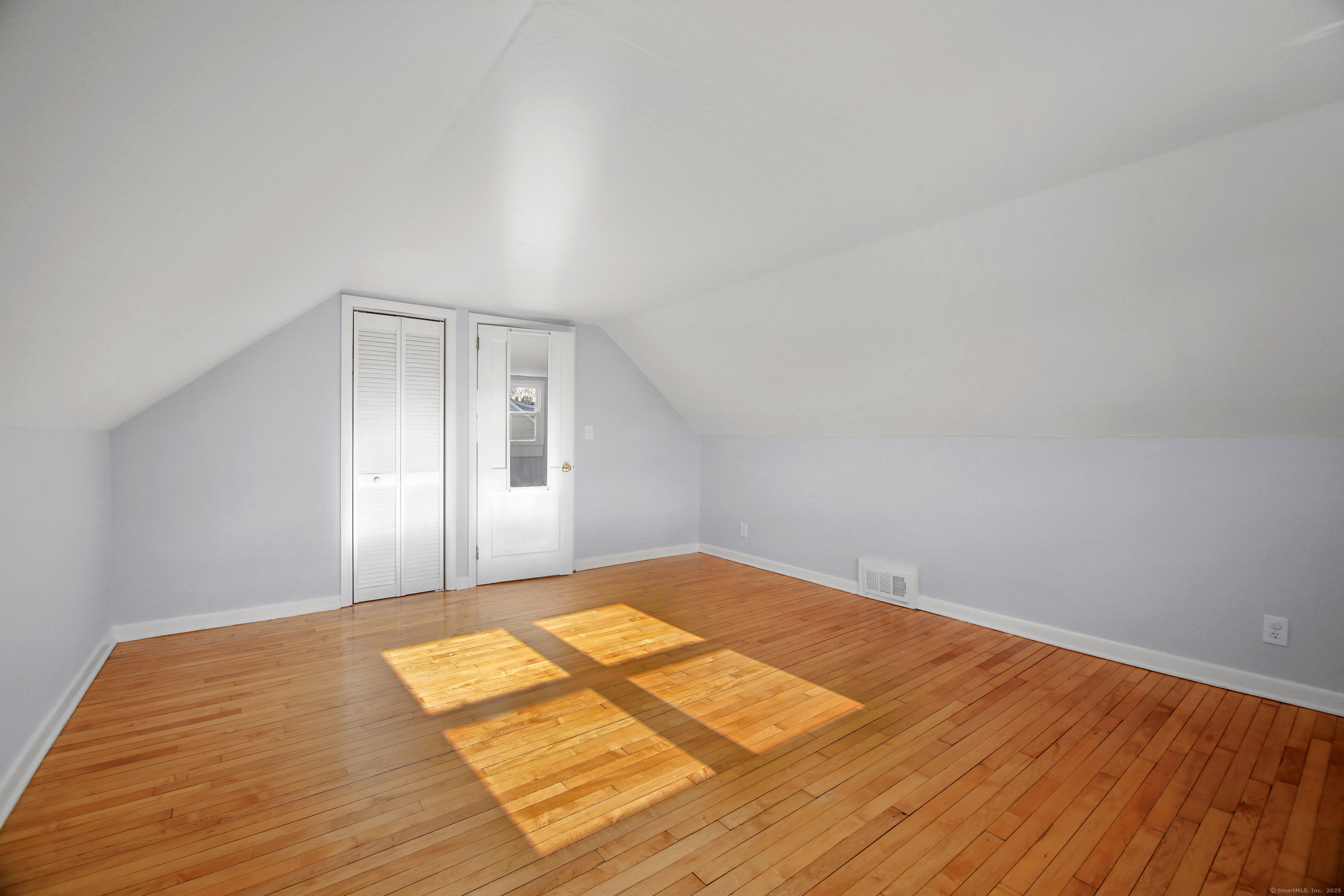 West Hartford, Connecticut 06110, United States, 3 Bedrooms Bedrooms, ,2 BathroomsBathrooms,Residential,Pending,20281