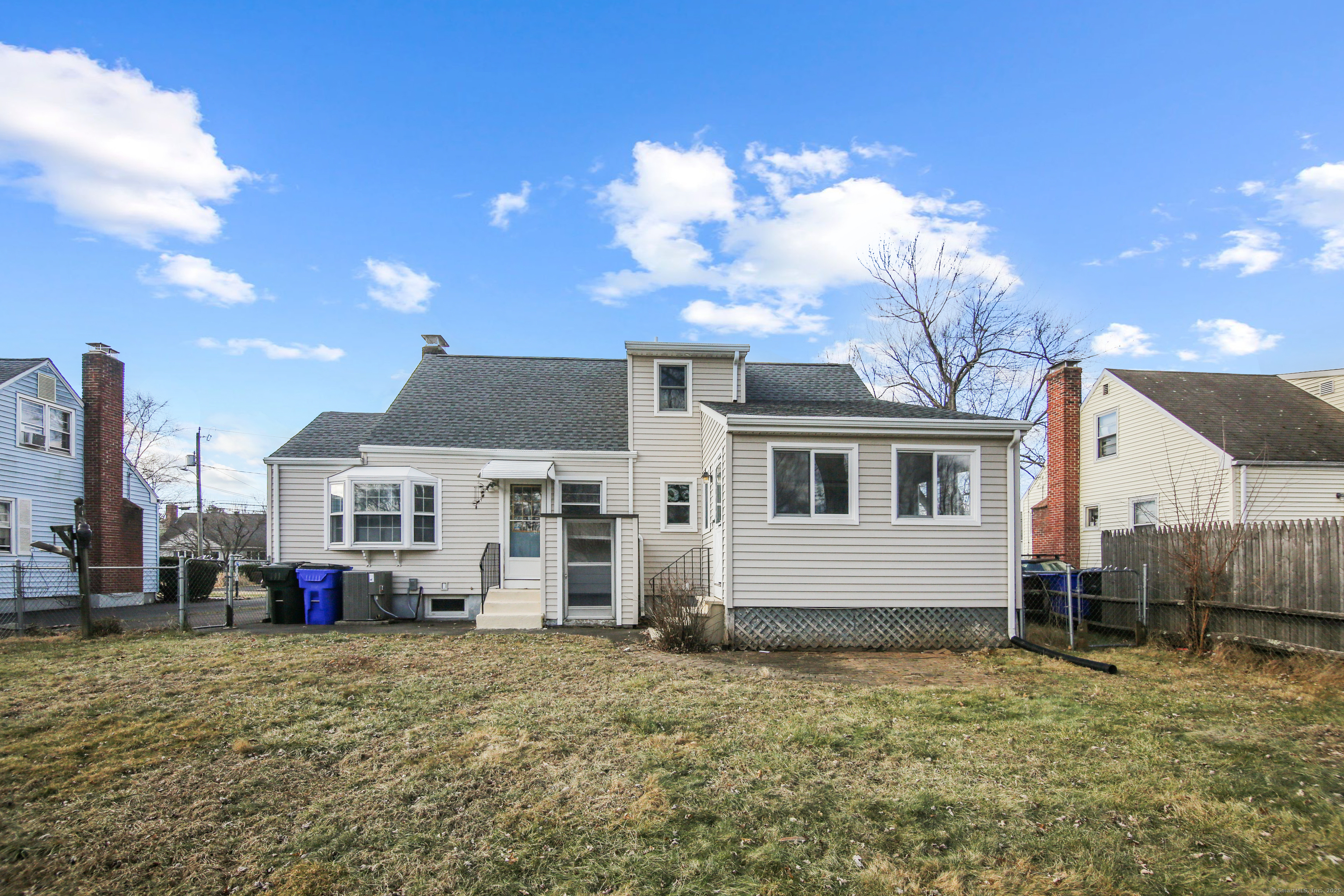 West Hartford, Connecticut 06110, United States, 3 Bedrooms Bedrooms, ,2 BathroomsBathrooms,Residential,Pending,20281