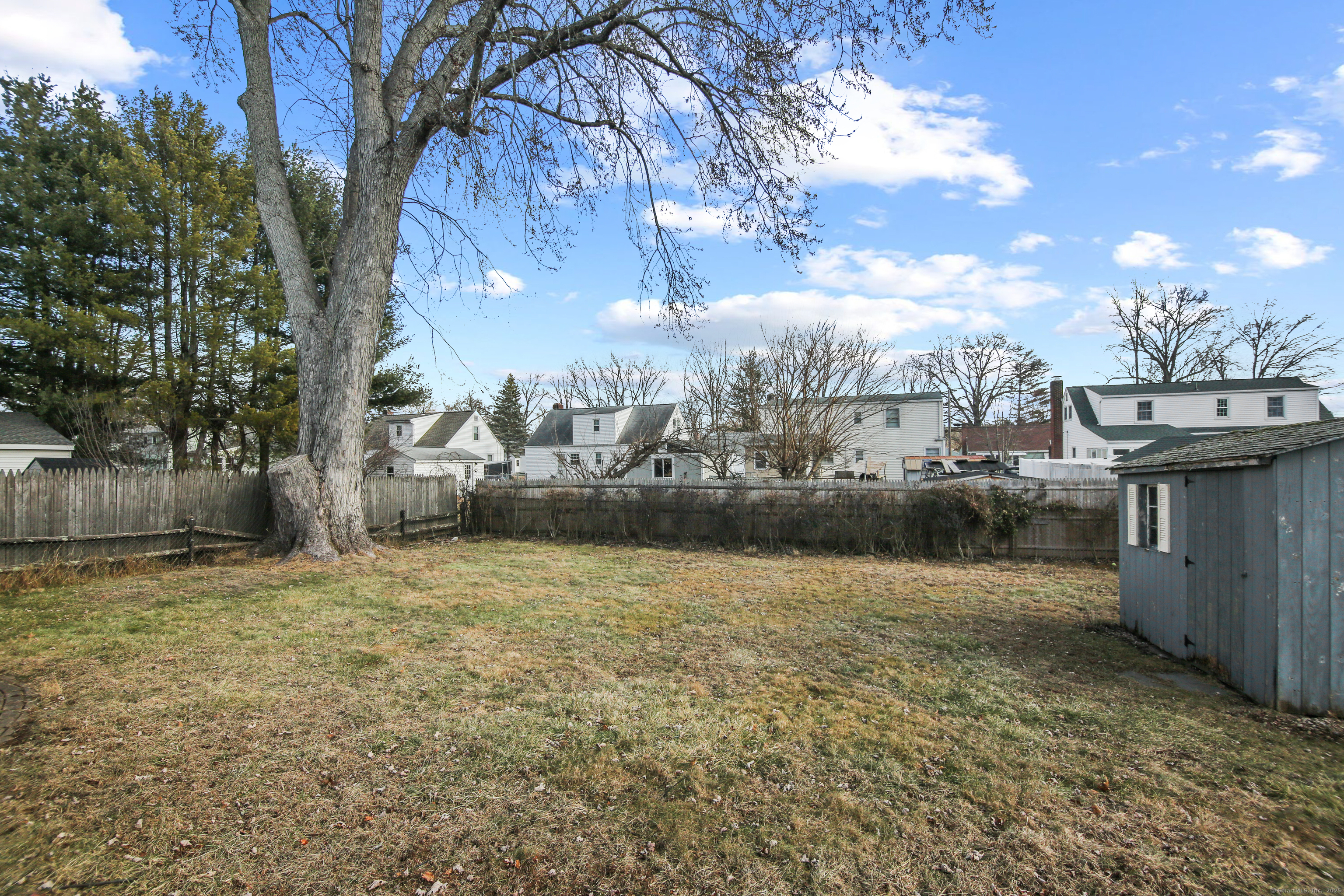 West Hartford, Connecticut 06110, United States, 3 Bedrooms Bedrooms, ,2 BathroomsBathrooms,Residential,Pending,20281