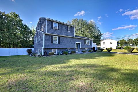 17 Ellyn Court West Haven CT 06516
