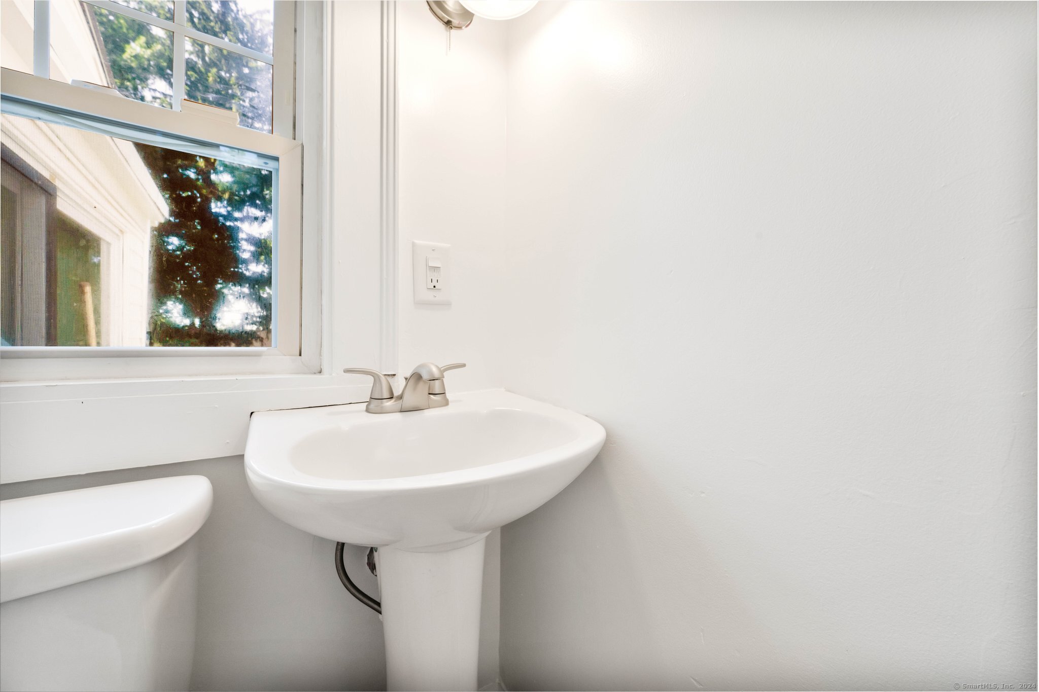 20 Ledyard Road, New Britain, Connecticut image 6