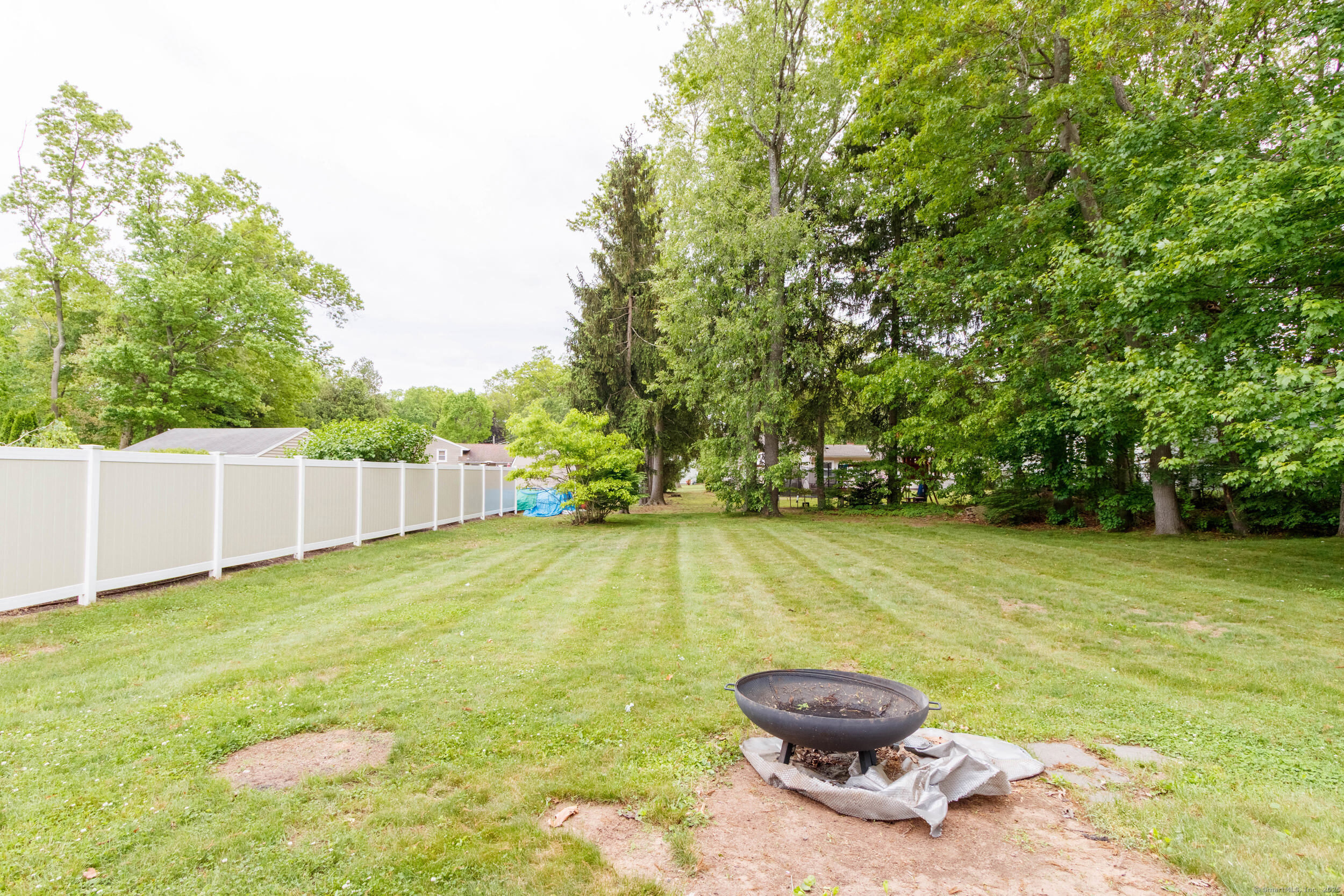 40 Woodland Avenue, North Haven, Connecticut image 4