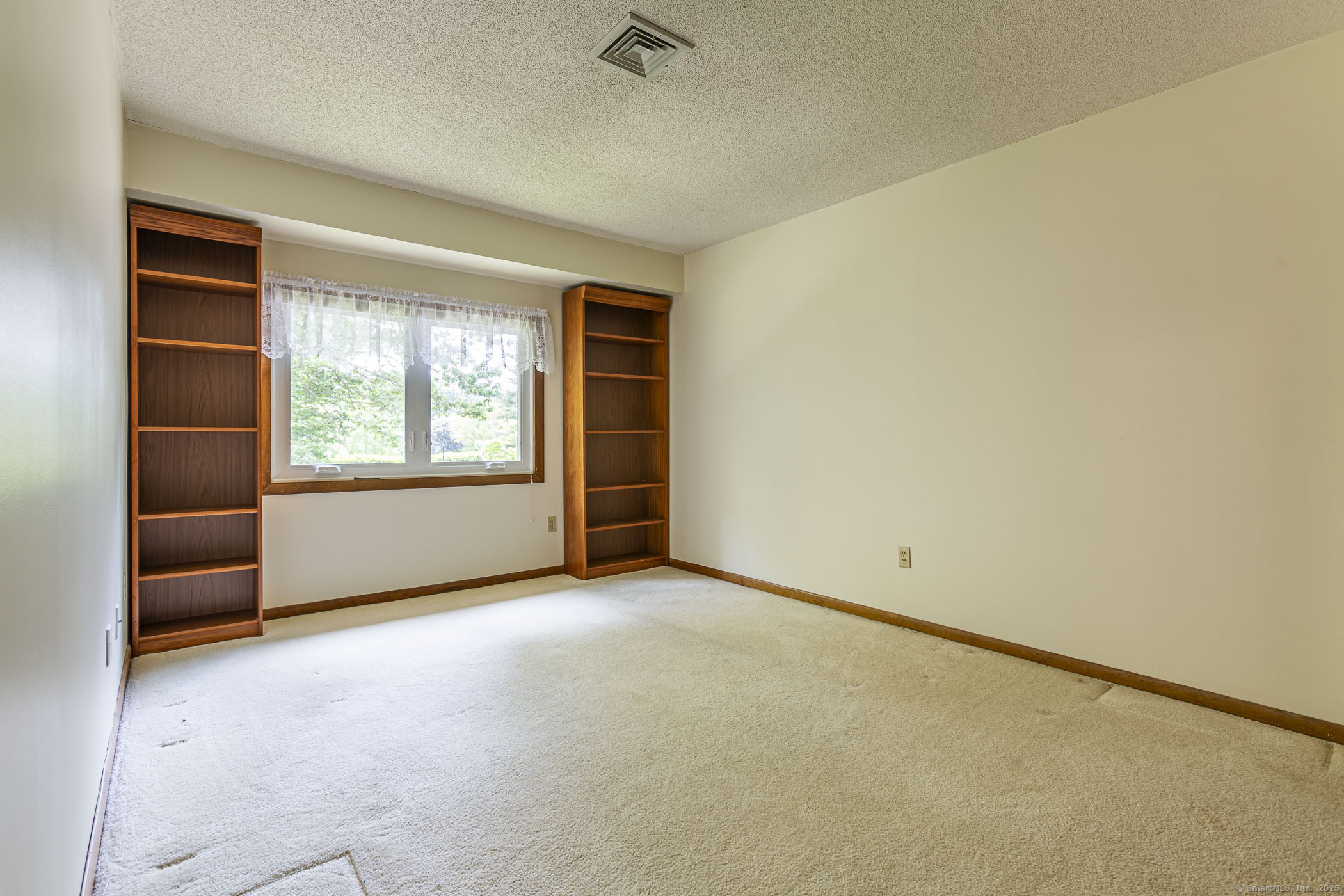441 S Main Street #APT 11, Manchester, Connecticut image 17