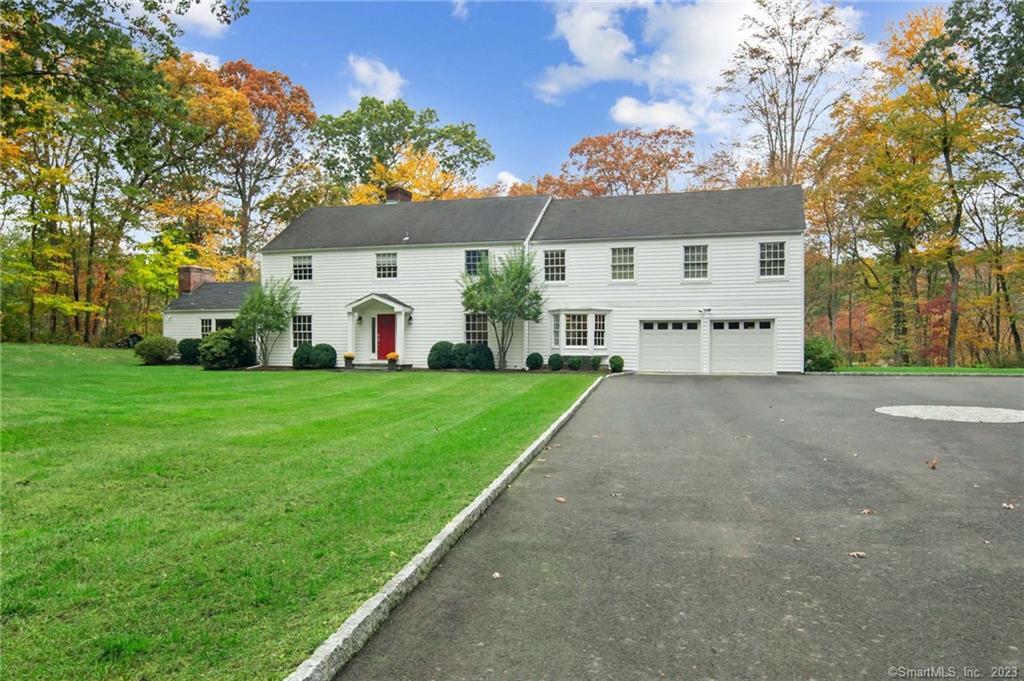 Property for Sale at 143 Parish Road, New Canaan, Connecticut - Bedrooms: 5 
Bathrooms: 5 
Rooms: 9  - $1,995,000