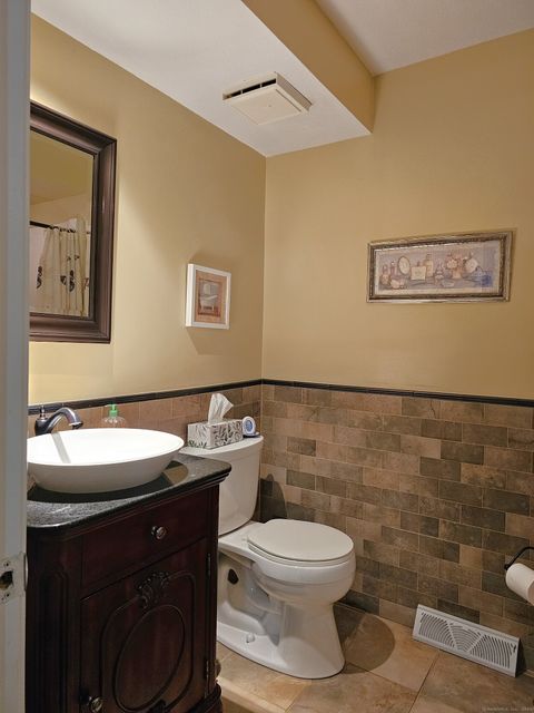 Tiny photo for 11 Conifer Lane #11, Avon, CT 06001 (MLS # 24136095)