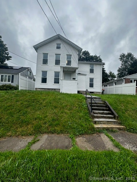 Multifamily For Sale - 76 Columbus Avenue<br/> Meriden, CT 06451