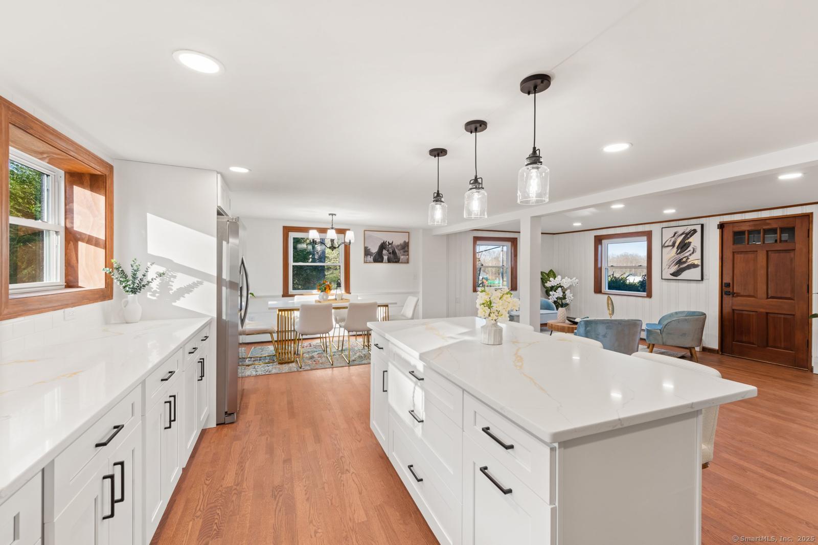 689 S Meriden Road, Cheshire, Connecticut image 28