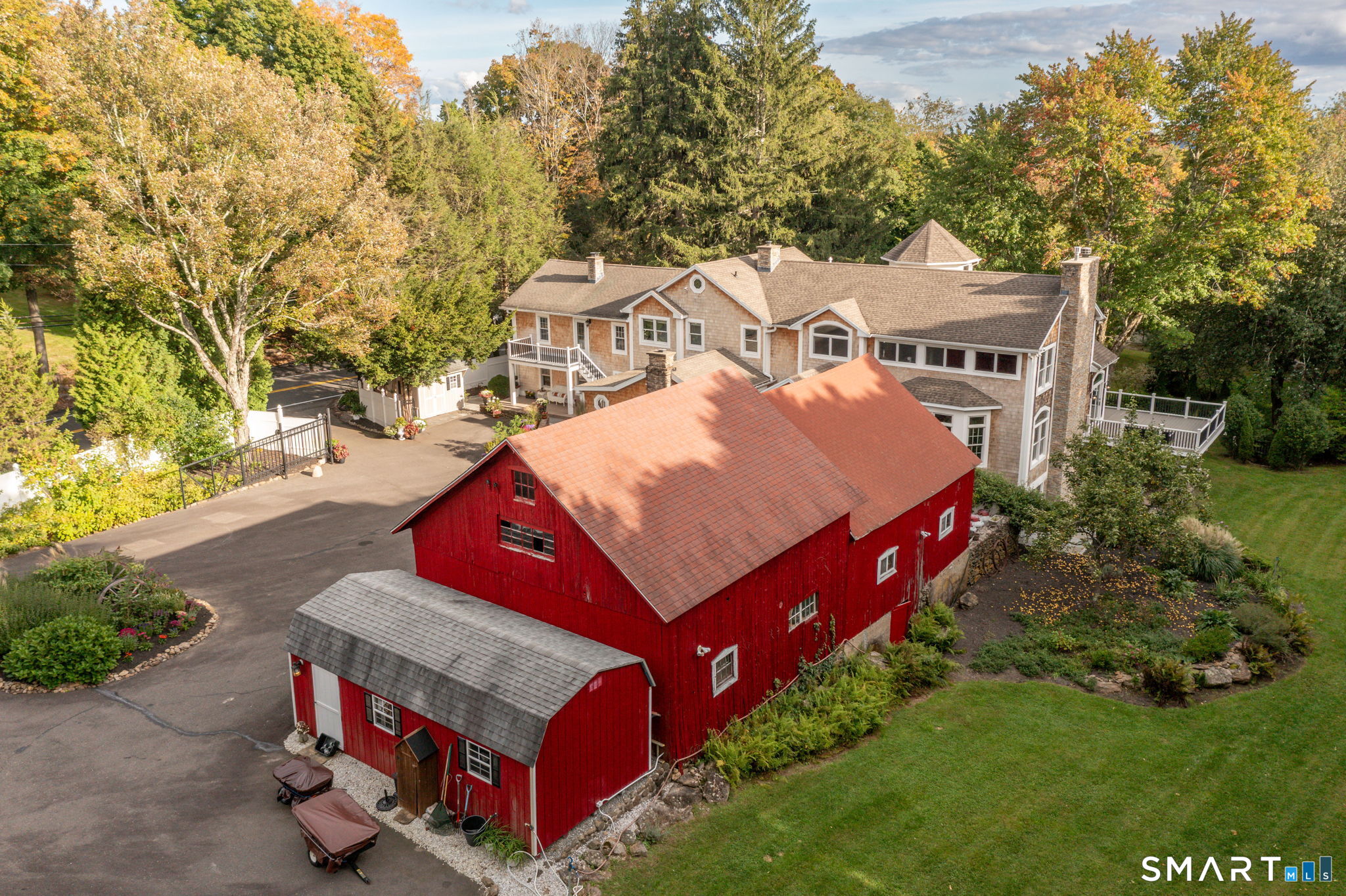 695 Spindle Hill Road