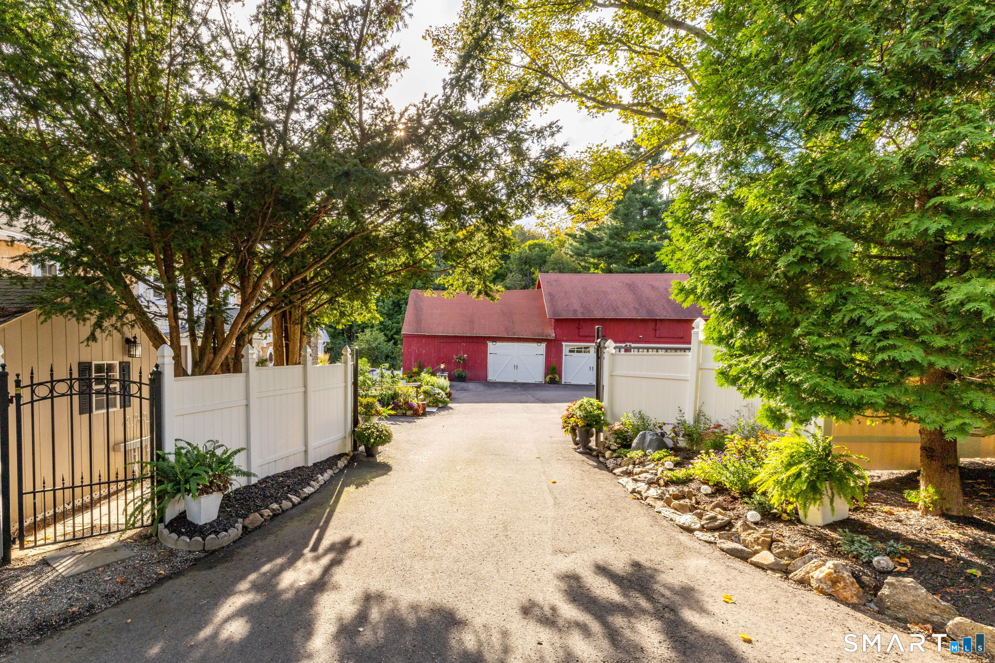 695 Spindle Hill Road
