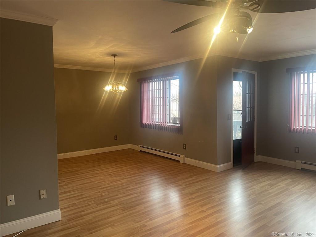 Photo 3 of 21 of 25 Roxbury Lane 25 condo