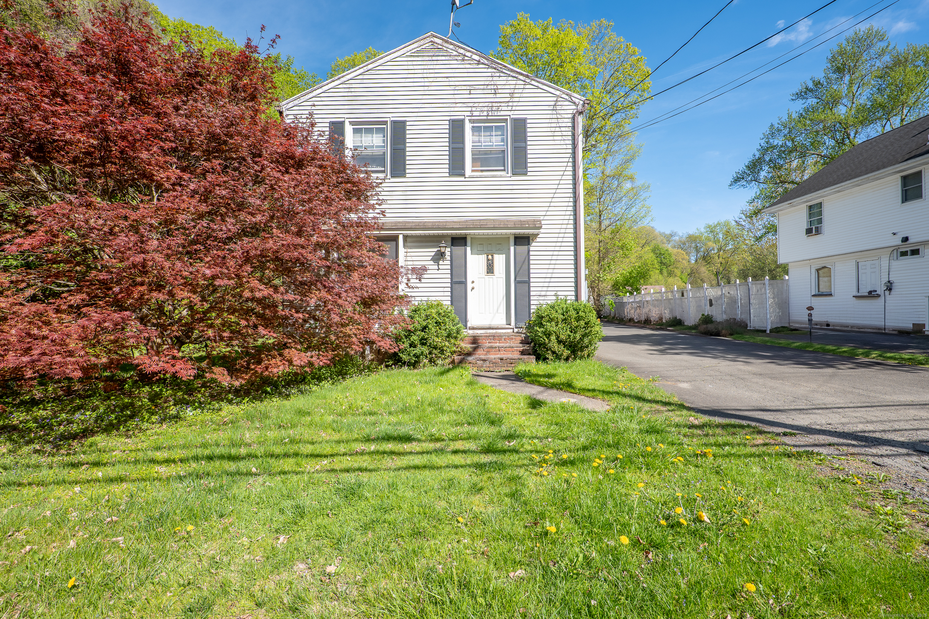 69 Maple Avenue