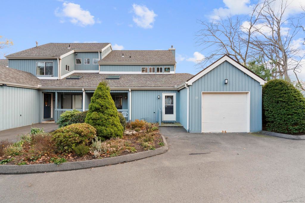 Photo of 113 Spring Glen #113, Shelton, CT 06484 (MLS # 24142591)