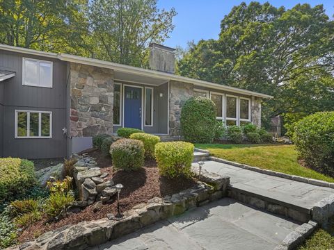 16 Ichabod Lane Bethel CT 06801