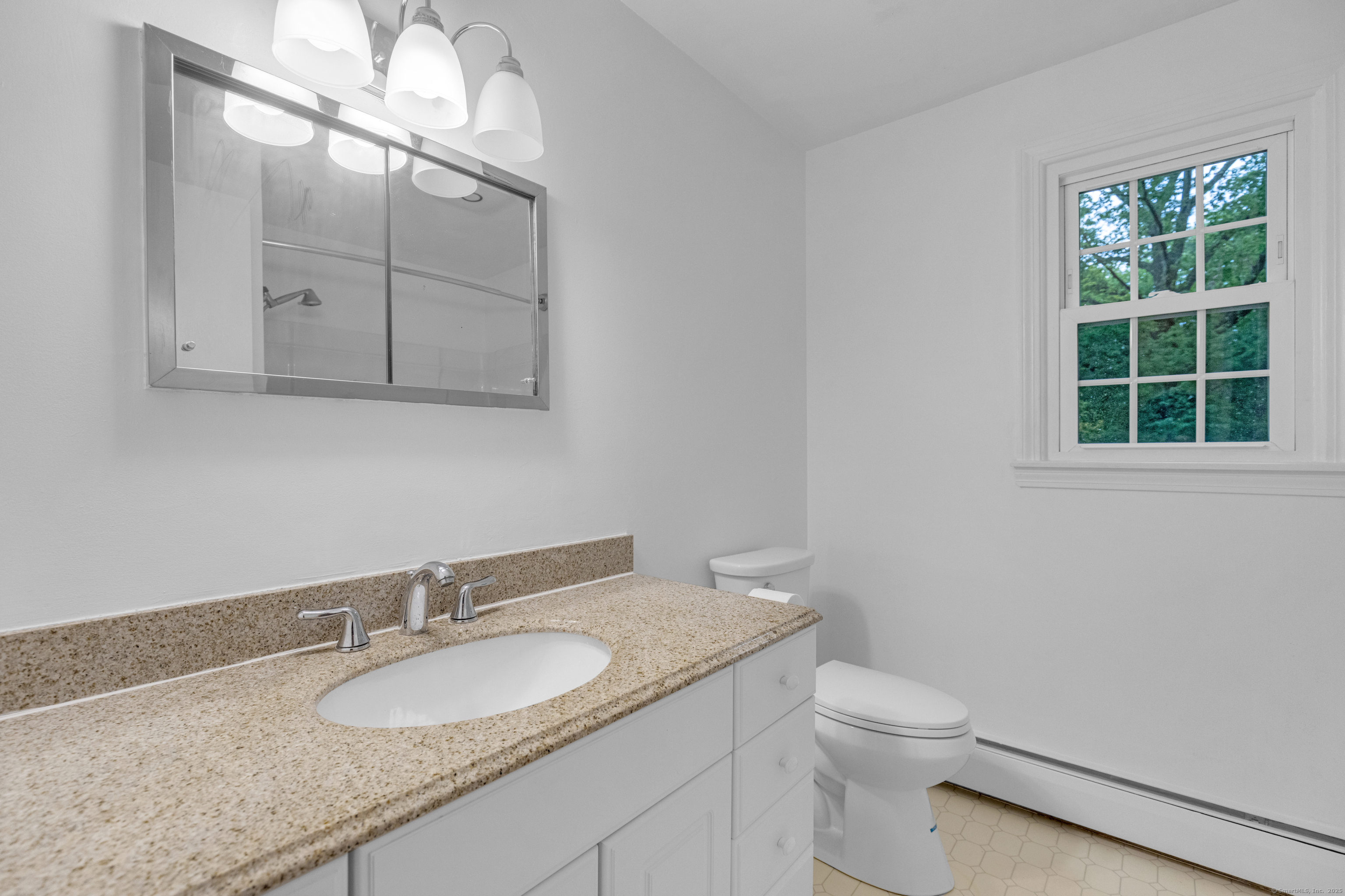 Vernon, Connecticut 06066, United States, 4 Bedrooms Bedrooms, ,2 BathroomsBathrooms,Residential,Coming Soon,206215