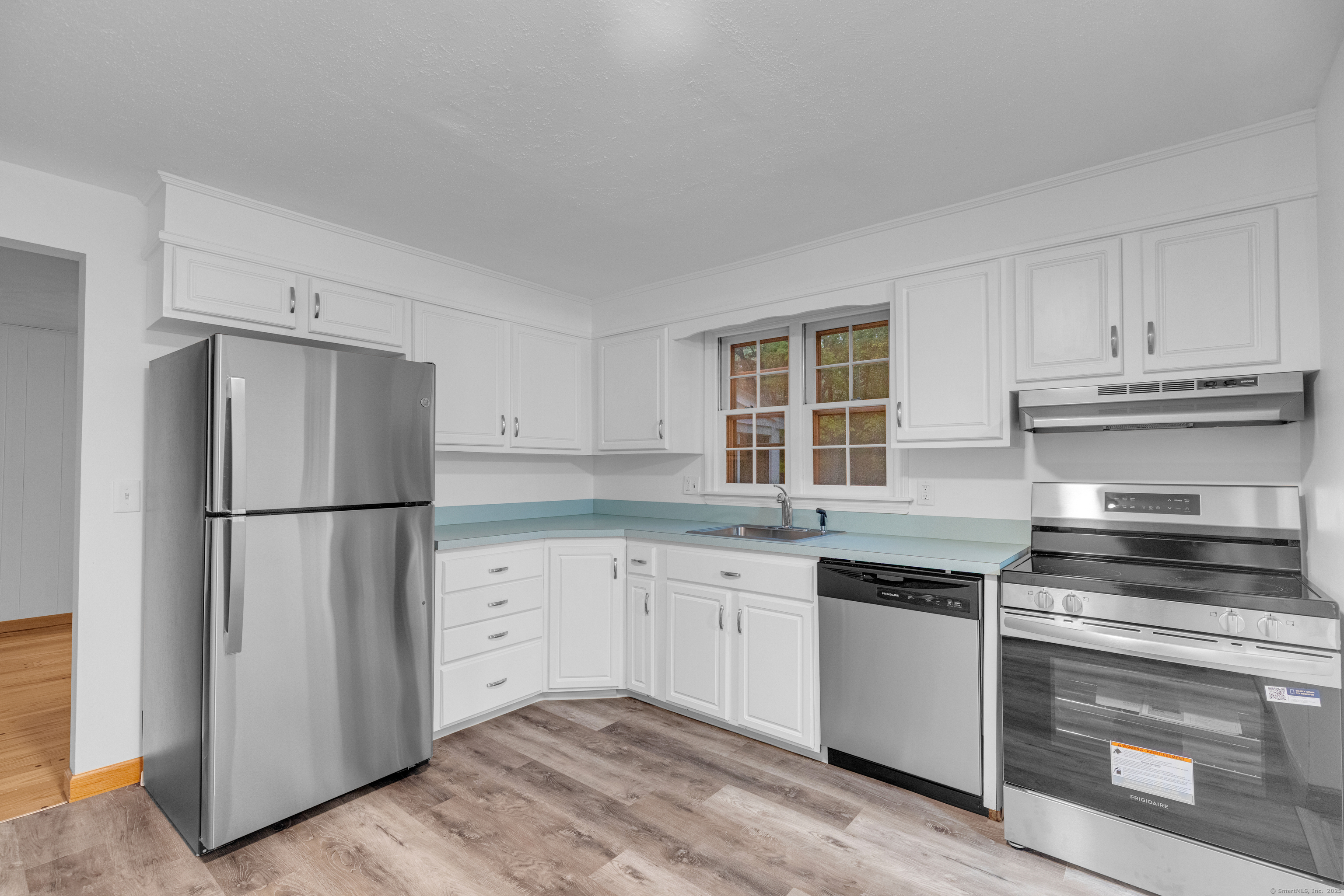 Vernon, Connecticut 06066, United States, 4 Bedrooms Bedrooms, ,2 BathroomsBathrooms,Residential,Coming Soon,206215