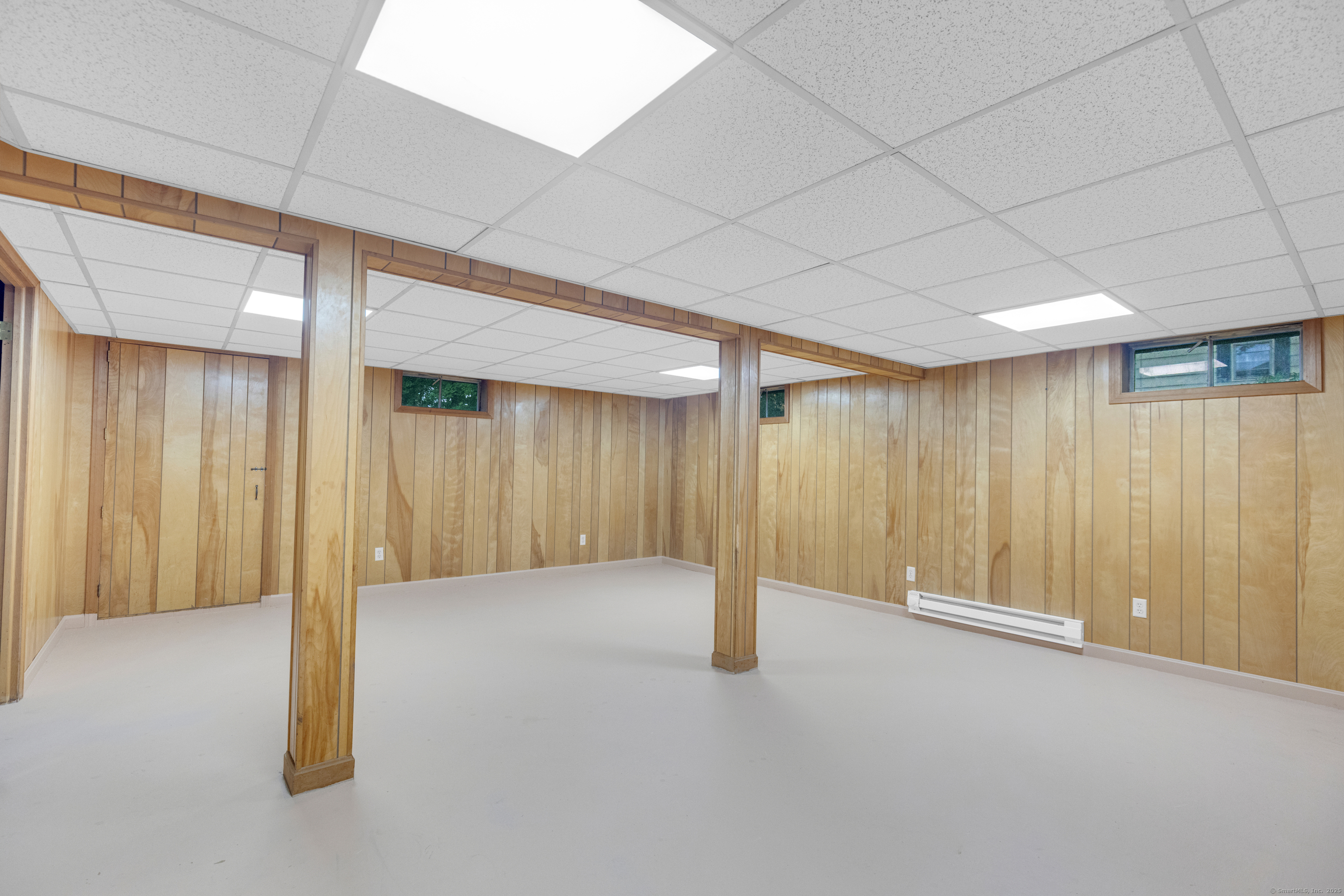 Vernon, Connecticut 06066, United States, 4 Bedrooms Bedrooms, ,2 BathroomsBathrooms,Residential,Coming Soon,206215