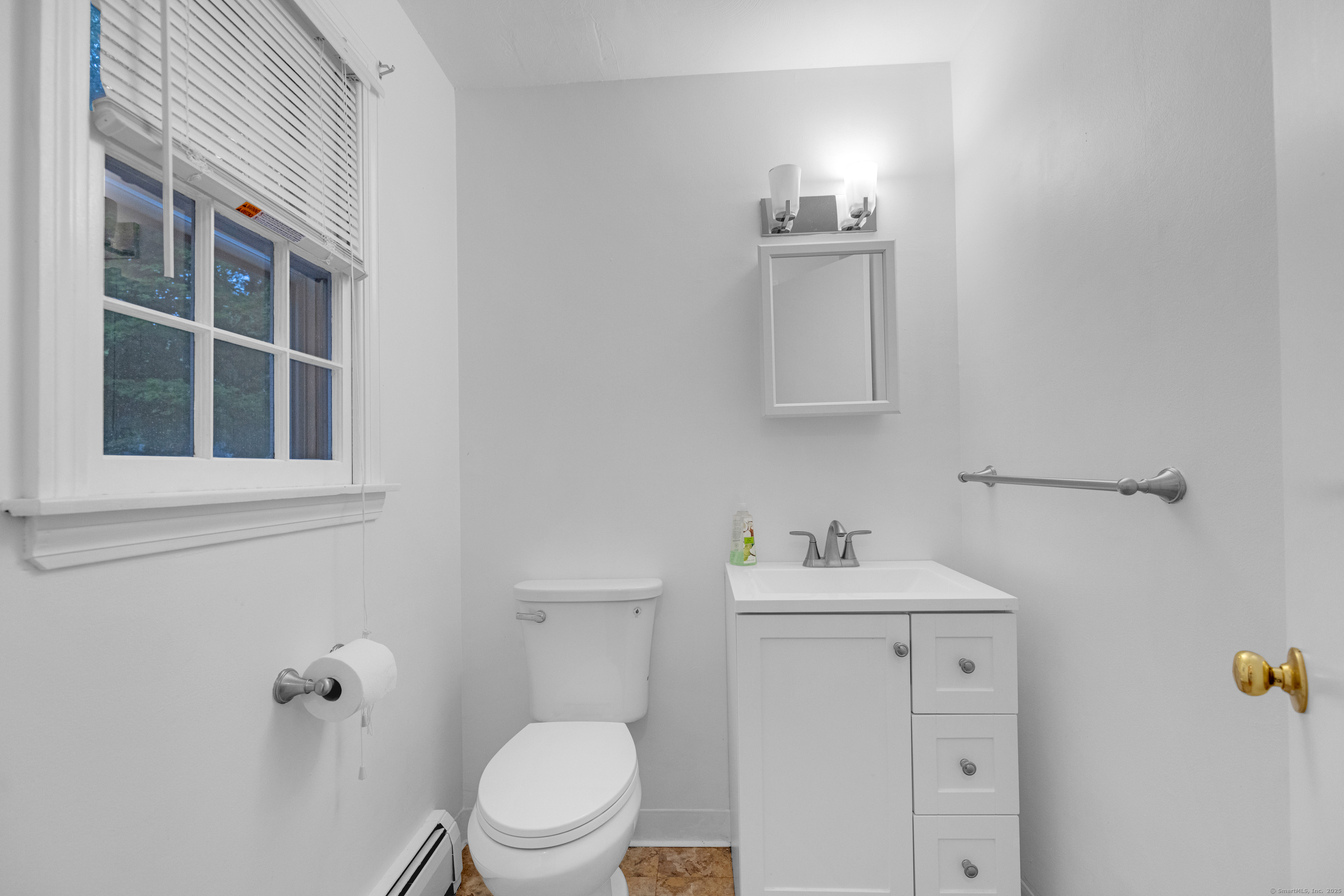 Vernon, Connecticut 06066, United States, 4 Bedrooms Bedrooms, ,2 BathroomsBathrooms,Residential,Coming Soon,206215