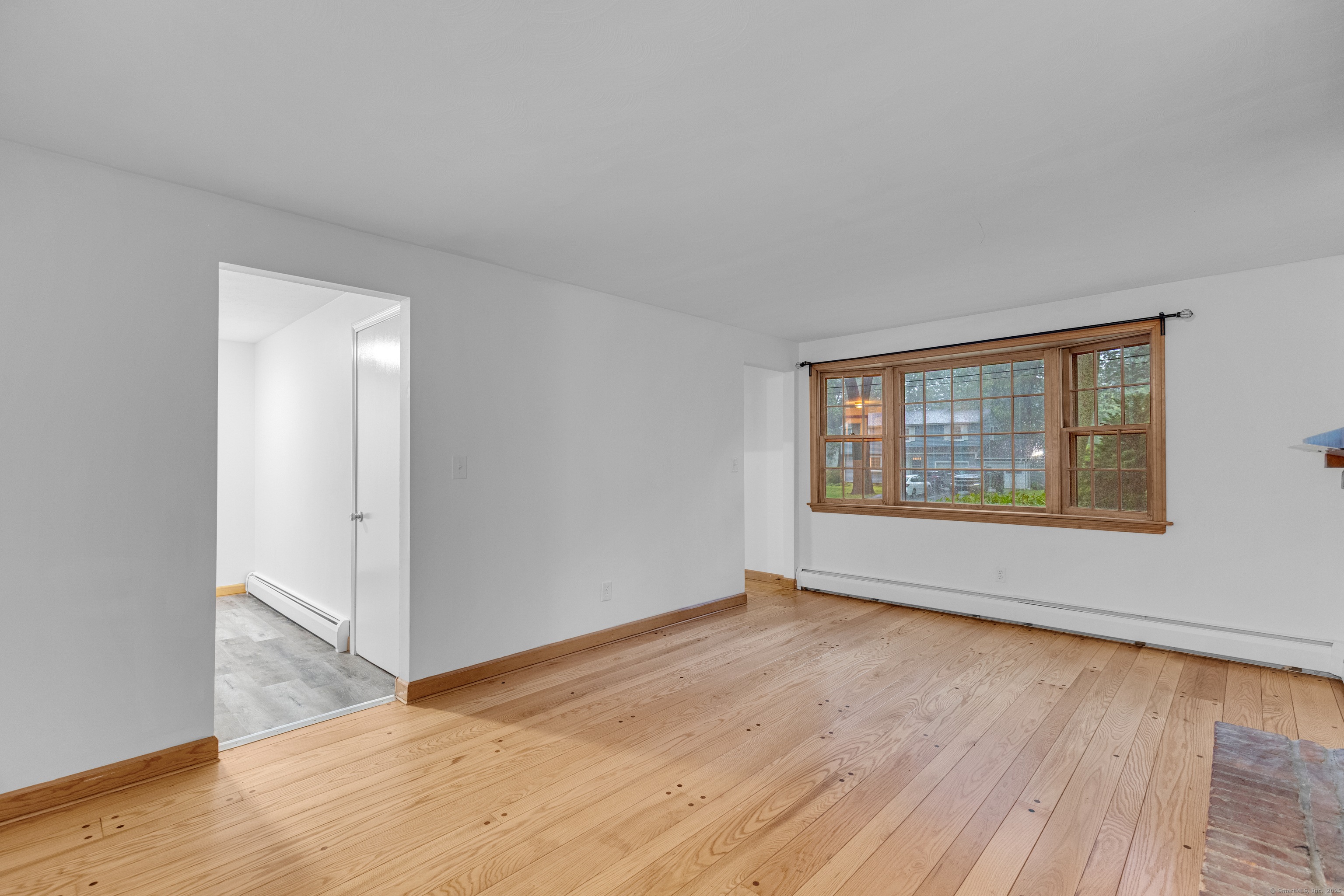 Vernon, Connecticut 06066, United States, 4 Bedrooms Bedrooms, ,2 BathroomsBathrooms,Residential,Coming Soon,206215