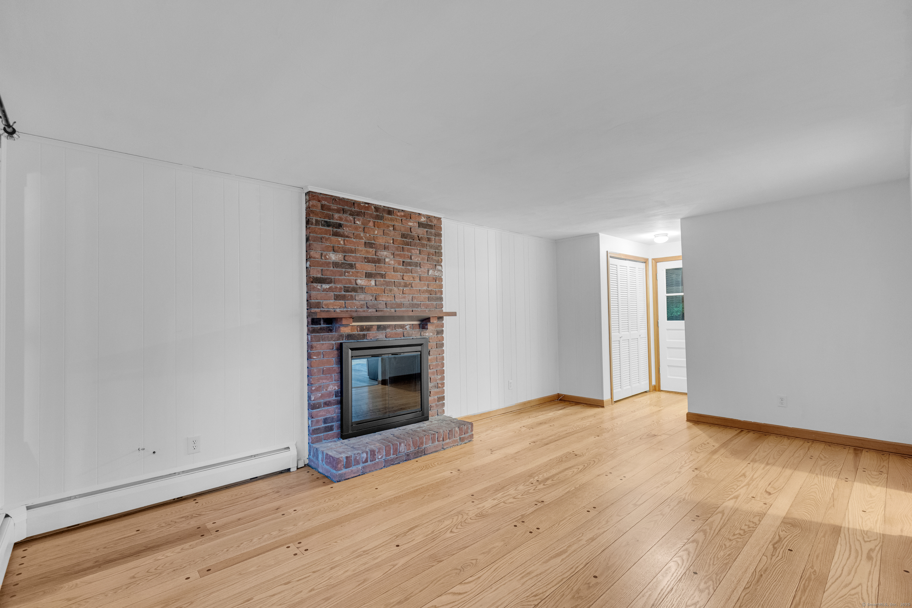 Vernon, Connecticut 06066, United States, 4 Bedrooms Bedrooms, ,2 BathroomsBathrooms,Residential,Coming Soon,206215