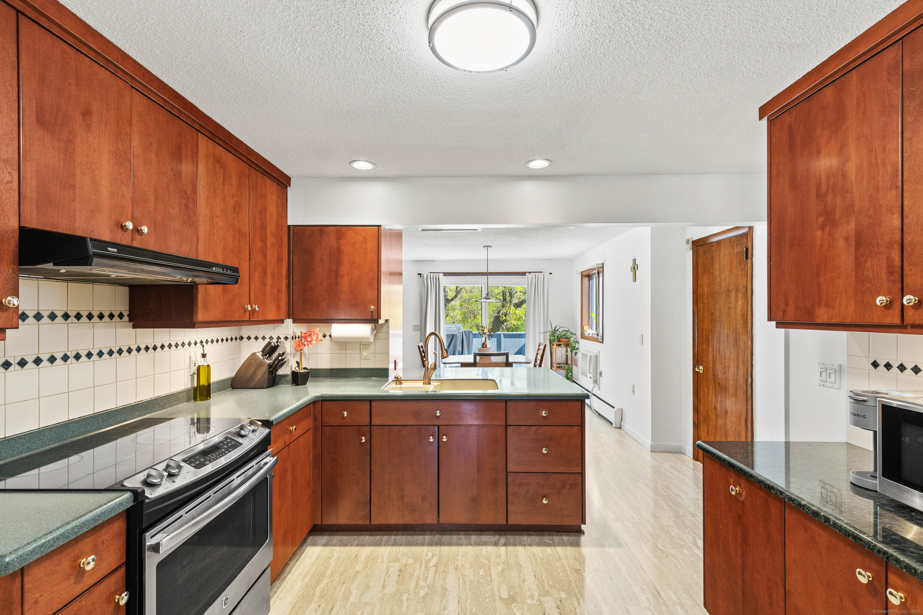 1315 Raymond Hill Road, Montville, Connecticut image 7