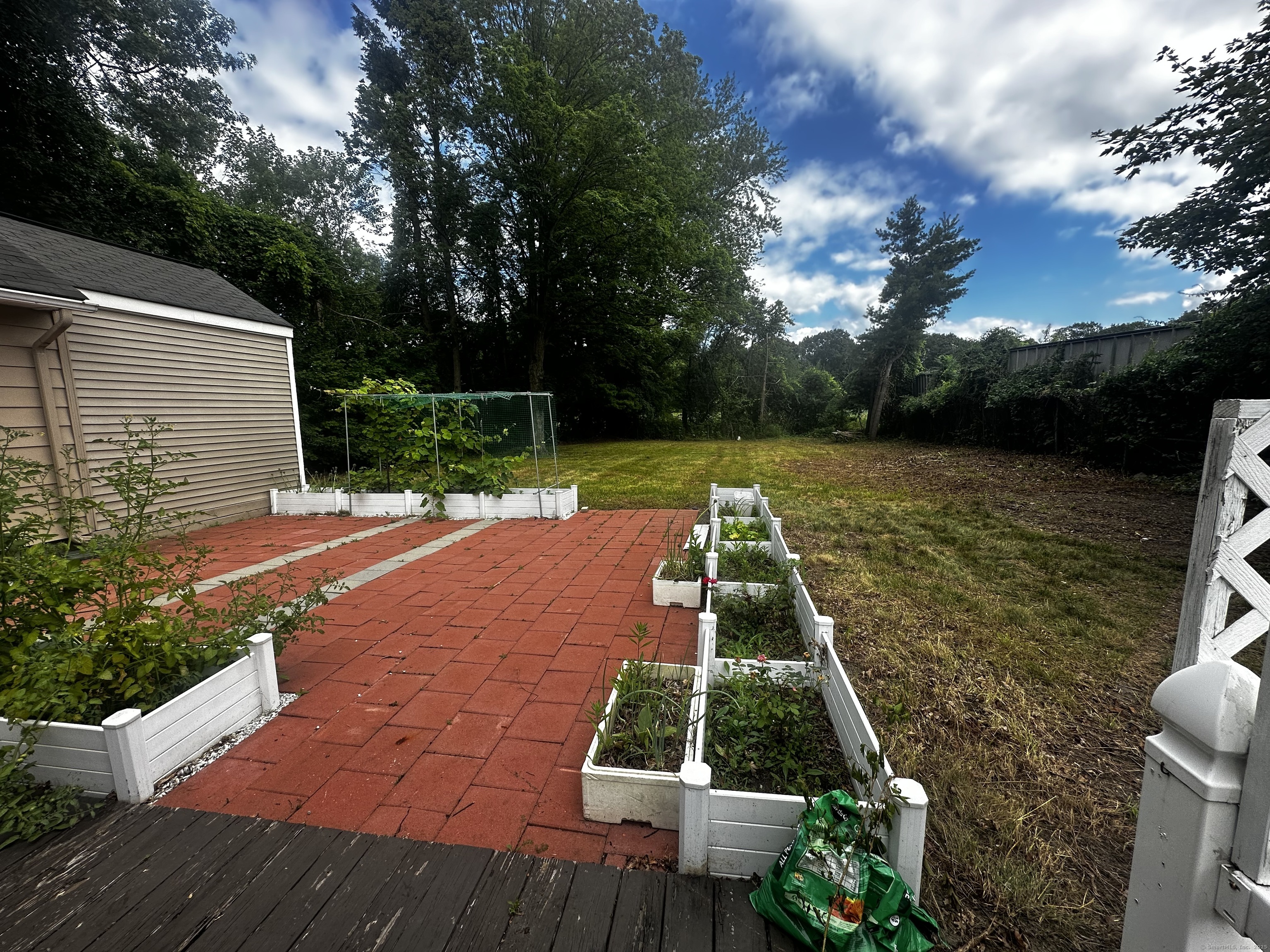 855 Thompsonville Road