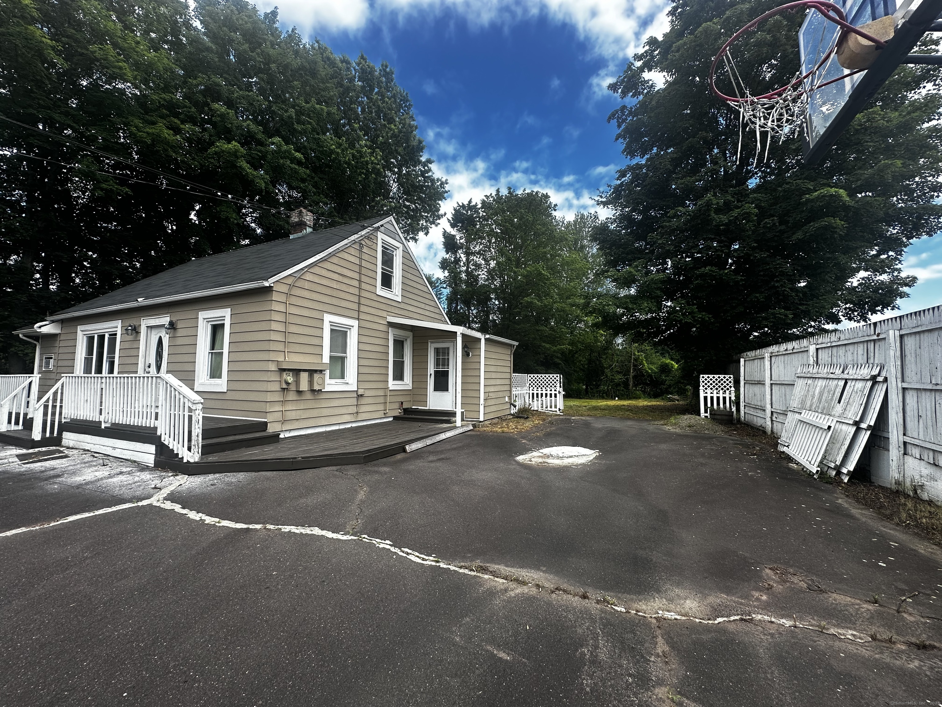 855 Thompsonville Road