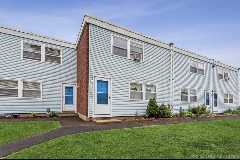 Liberty Street E, New Haven, Connecticut - 3 Bedrooms  
1 Bathrooms  
5 Rooms - 