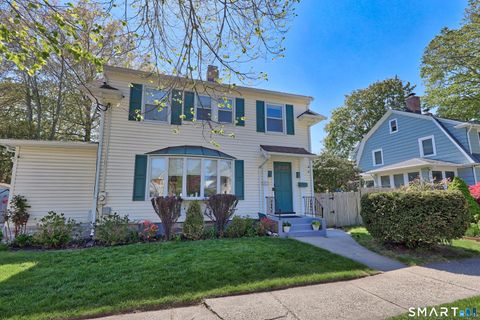 Photo of 1479 Laurel Avenue, Bridgeport, CT 06604 (MLS # 24172732)