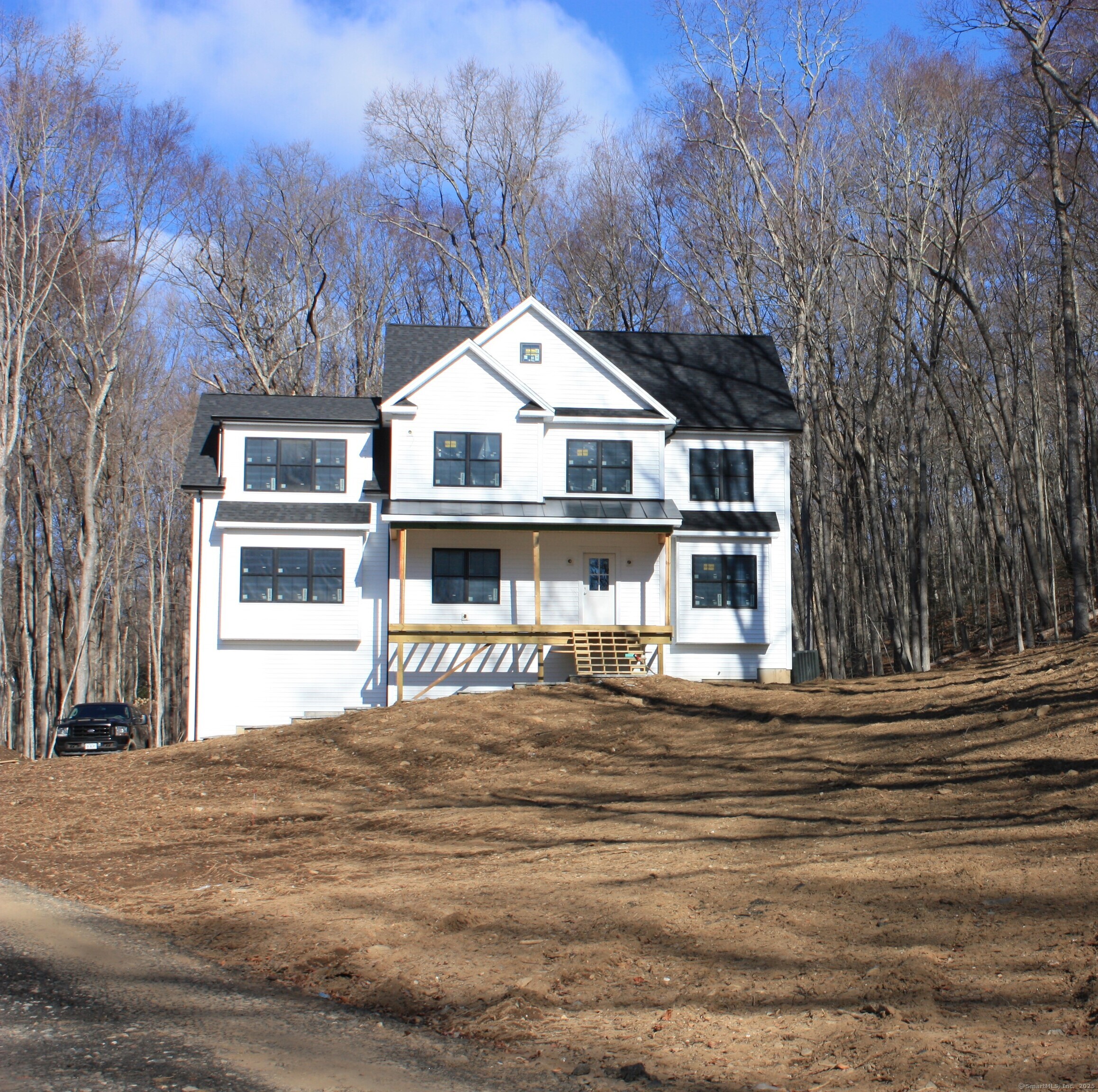 High Ridge Road, Southbury, Connecticut - 4 Bedrooms  
4 Bathrooms  
10 Rooms - 