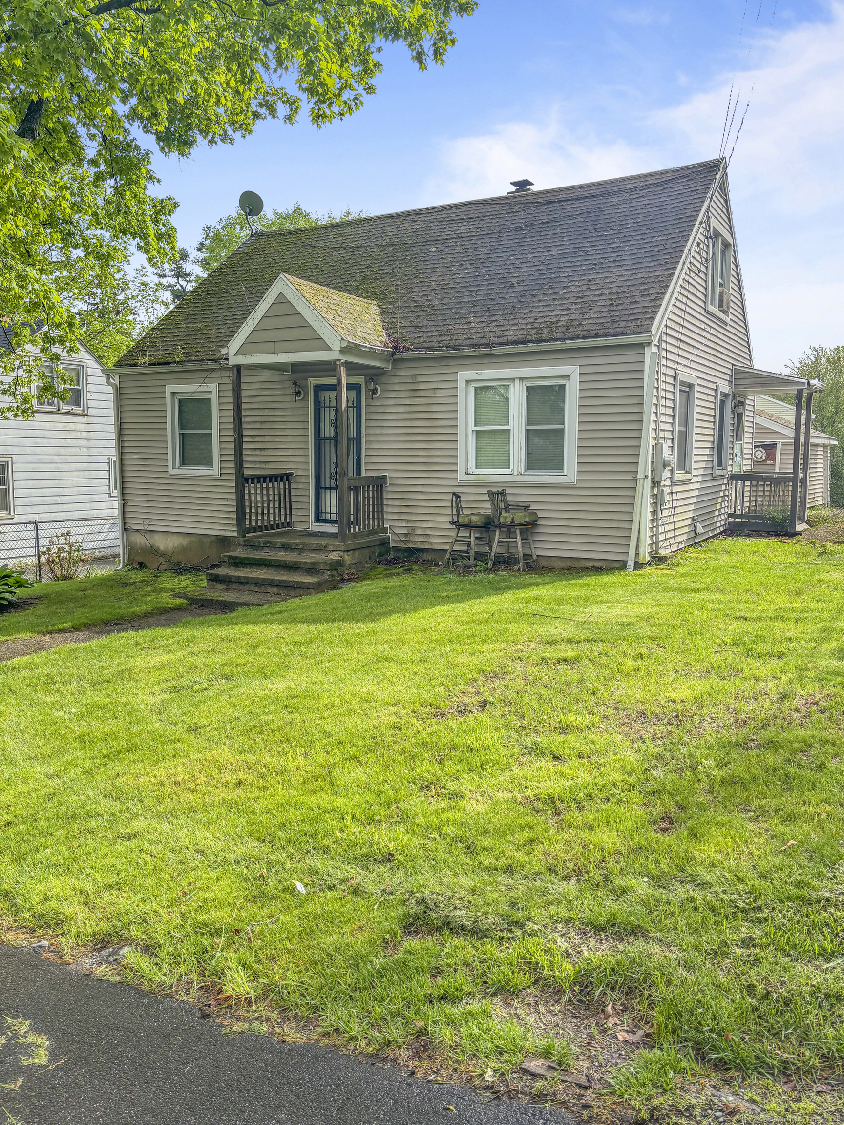 6 Peach Street, Waterbury, Connecticut image 2